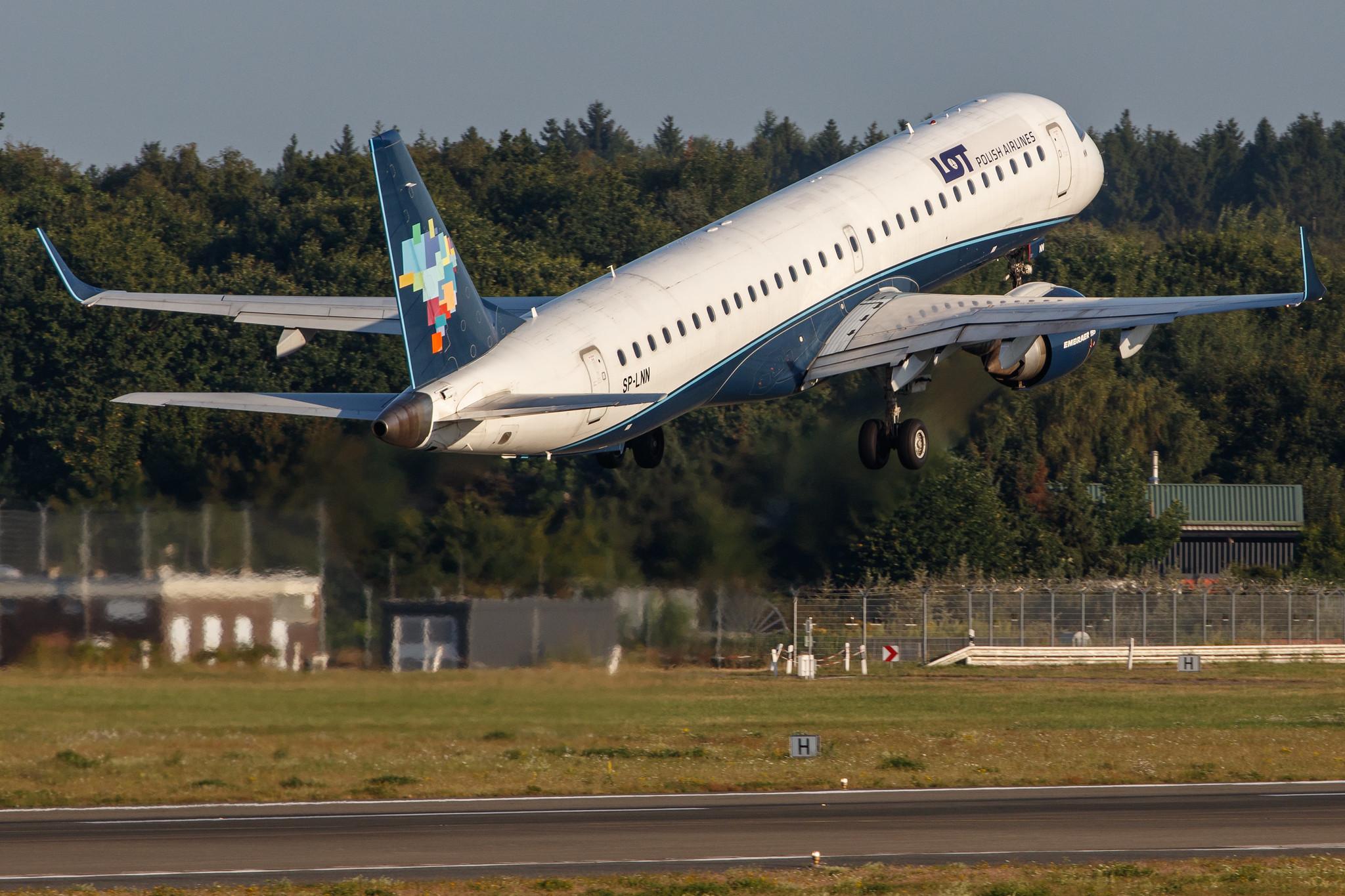 Hamburg Airport: LOT (LO / LOT) |  Embraer E195AR E195 | SP-LNN | MSN 19000413