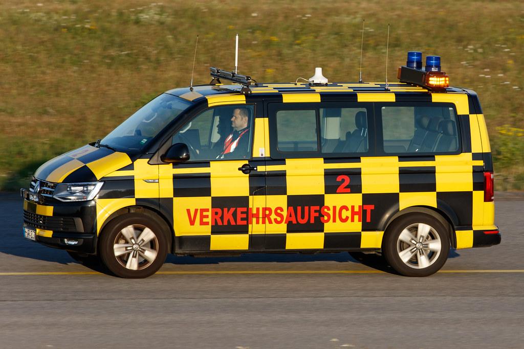 Hamburg Airport: Verkehrsaufsicht 2