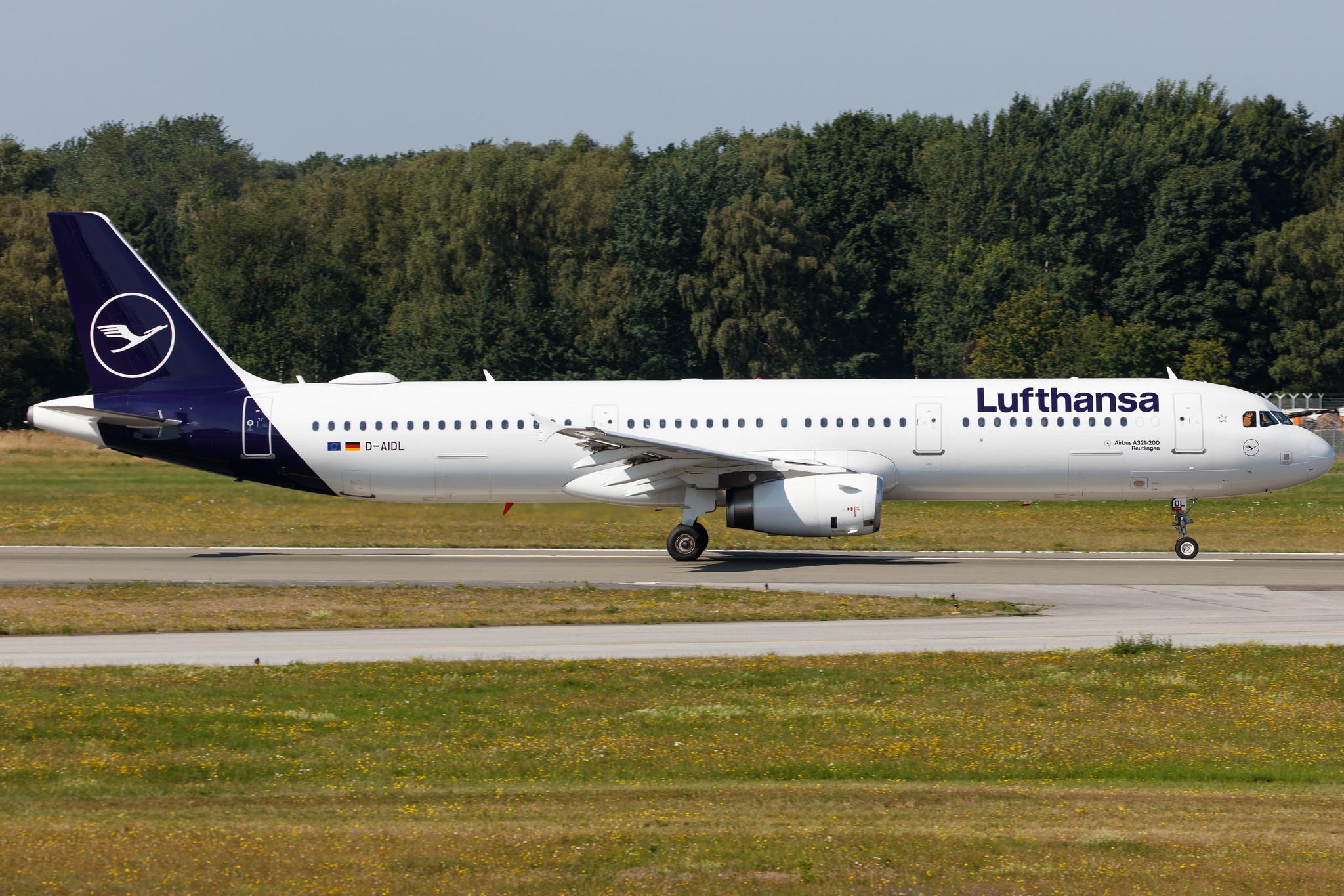 Hamburg Airport: Lufthansa (LH / DLH) |  Airbus A321-231 A321 | D-AIDL | MSN 4881