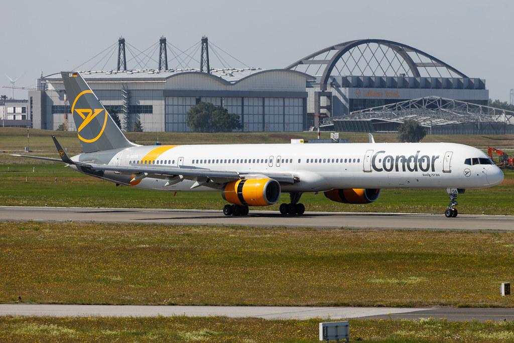 Hamburg Airport: Condor (DE / CFG) |  Boeing 757-330 B753 | D-ABOA | MSN 29016