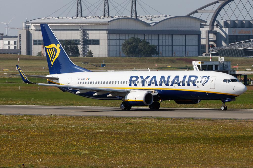 Hamburg Airport: Ryanair (FR / RYR) |  Boeing 737-8AS B738 | Ei-ENH | MSN 35033