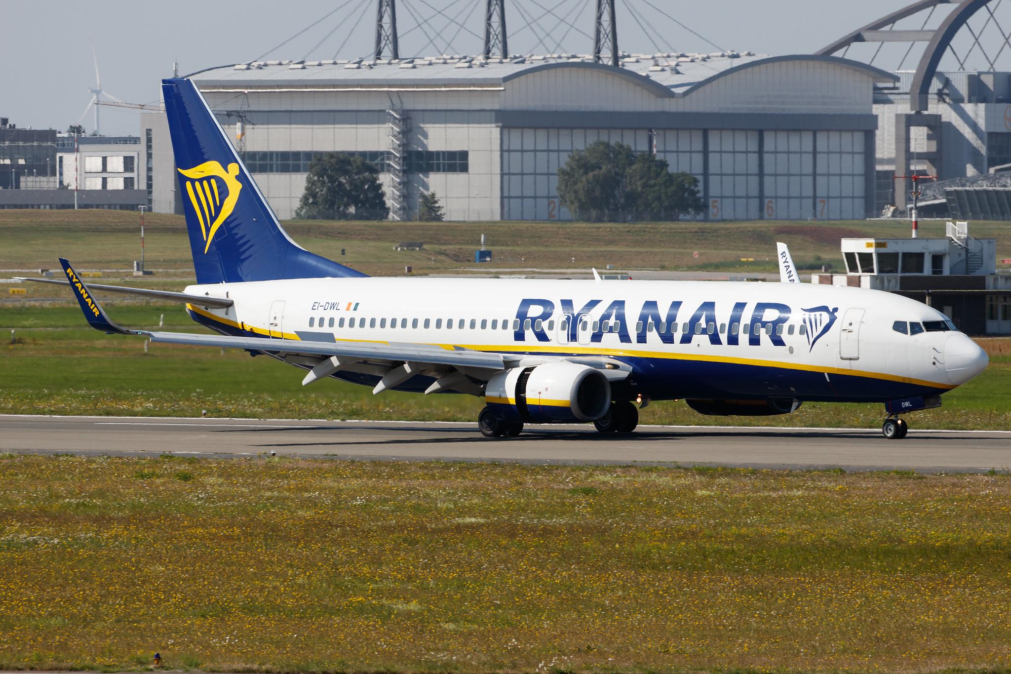 Hamburg Airport: Ryanair (FR / RYR) |  Boeing 737-8AS B738 | EI-DWL | MSN 33618