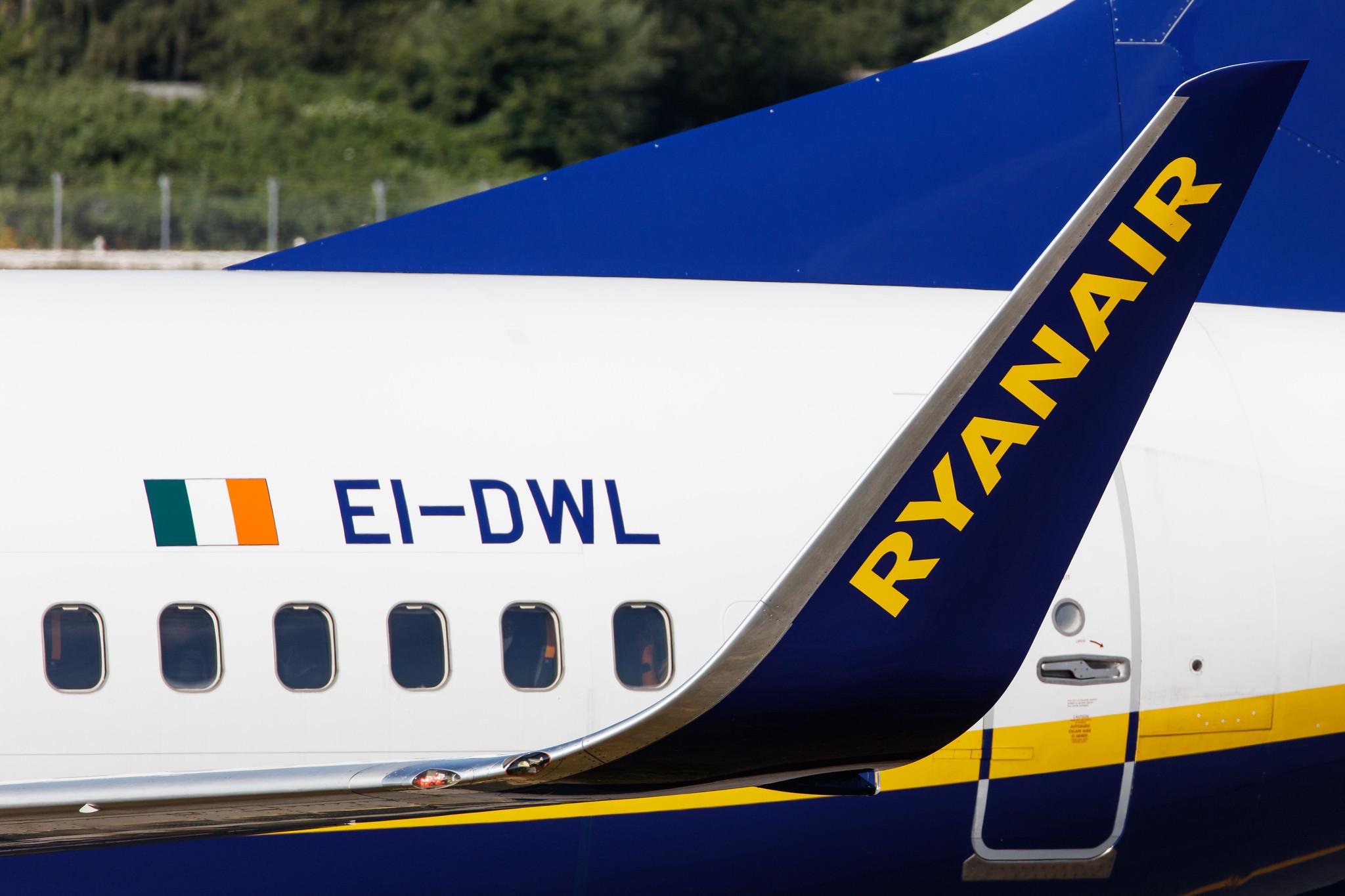 Hamburg Airport: Ryanair (FR / RYR) |  Boeing 737-8AS B738 | EI-DWL | MSN 33618