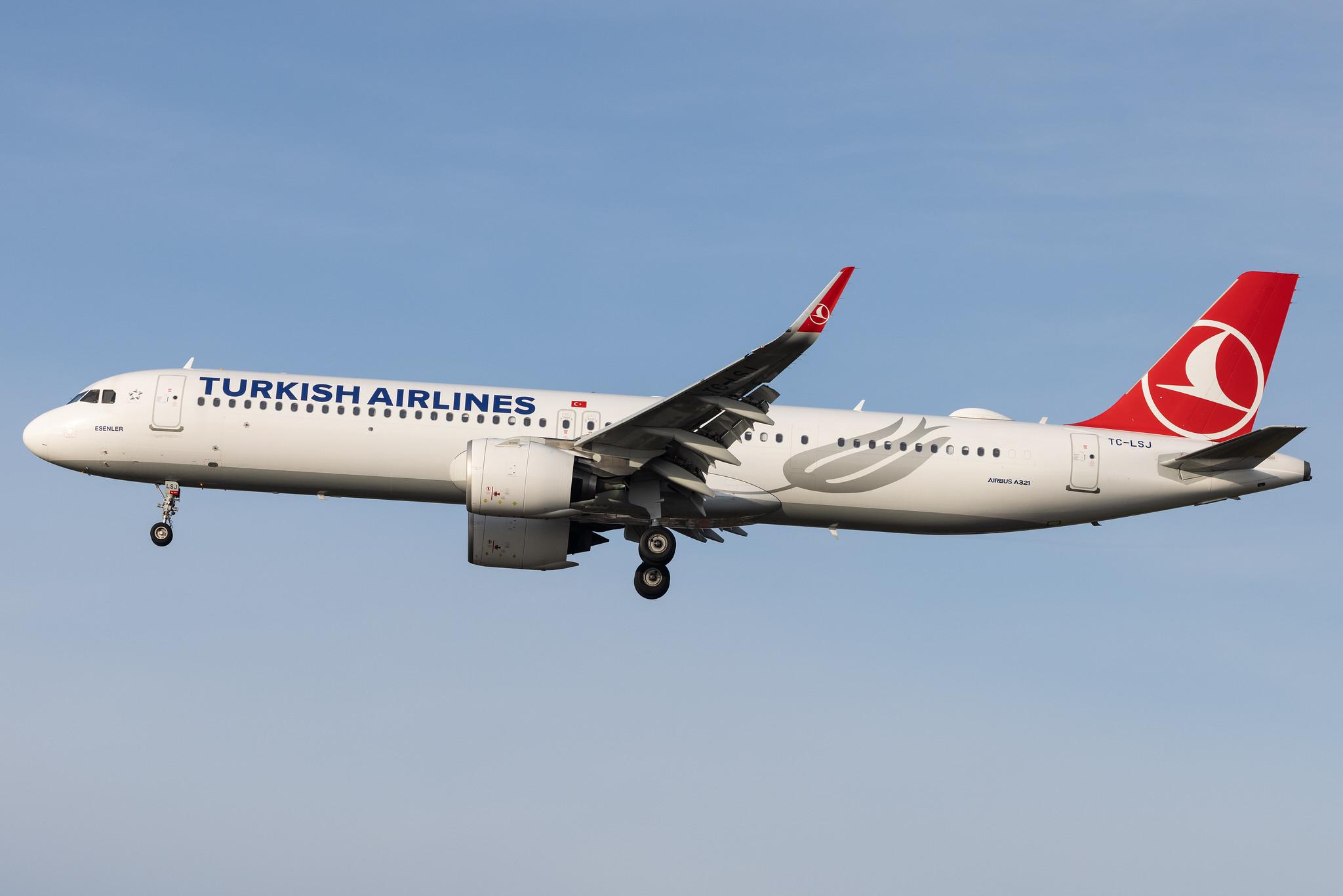 Hamburg Airport: Turkish Airlines (TK / THY) |  Airbus A321-271NX A21N | TC-LSJ | MSN 08957
