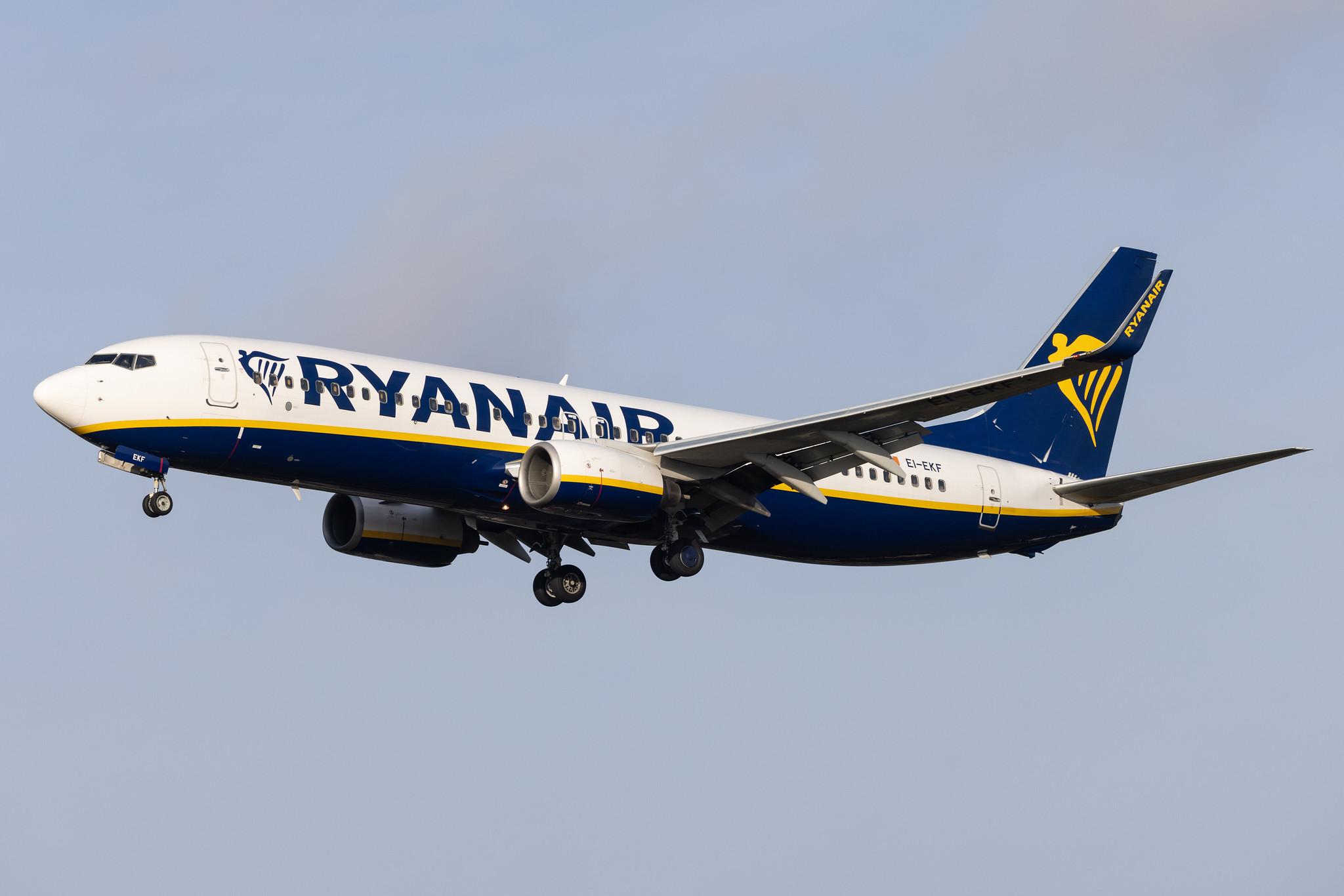 Hamburg Airport: Ryanair (FR / RYR) |  Boeing 737-8AS B738 | EI-EKF | MSN 35025