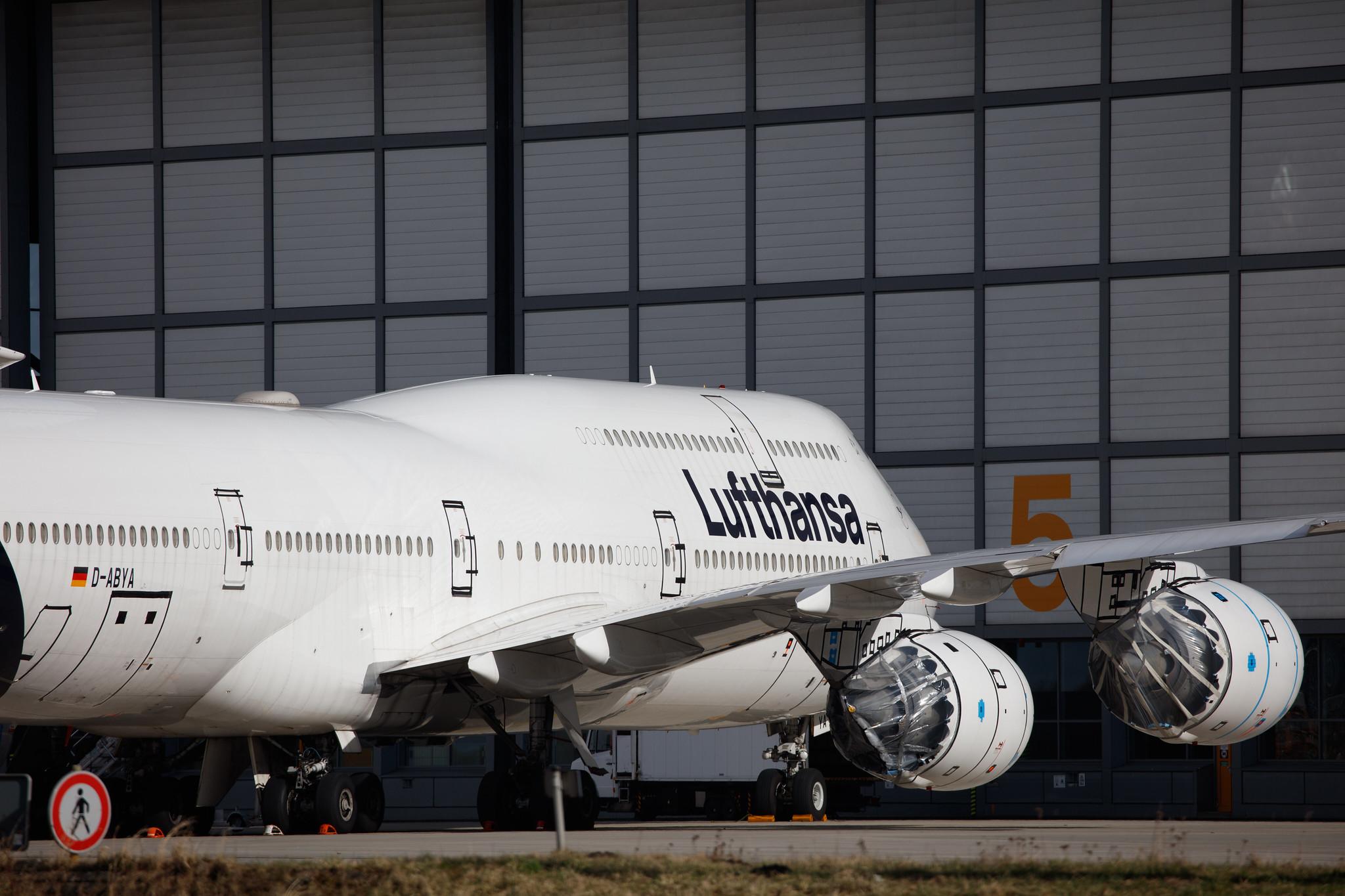 Hamburg Airport: Lufthansa (LH / DLH) |  Boeing 747-830 B748 | D-ABYA | MSN 37827