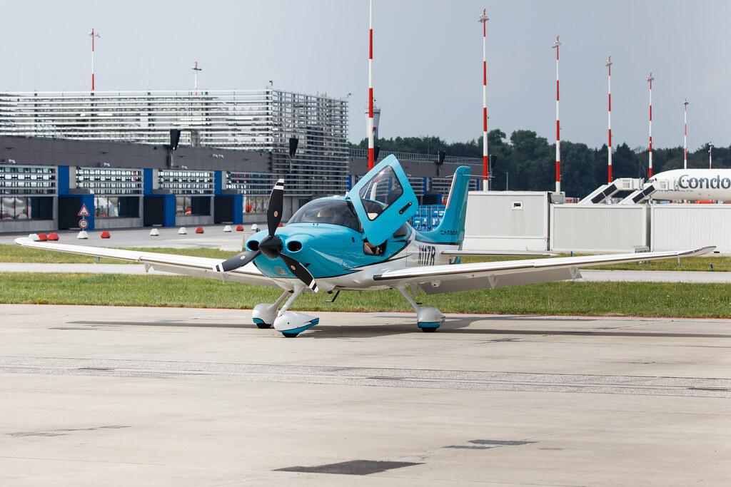 Hamburg Airport: Private owner |  Cirrus SR22T SR22 | N117R | MSN 2321