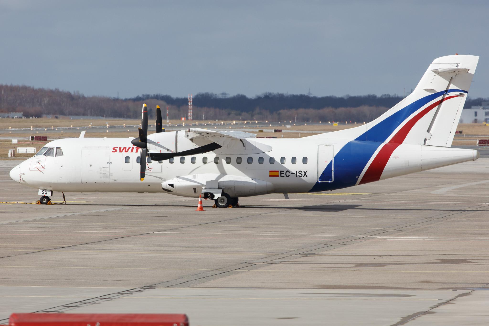 Hamburg Airport: Swiftair (WT / SWT) |  ATR 42-300(F) AT43 | EC-ISX | MSN 0242