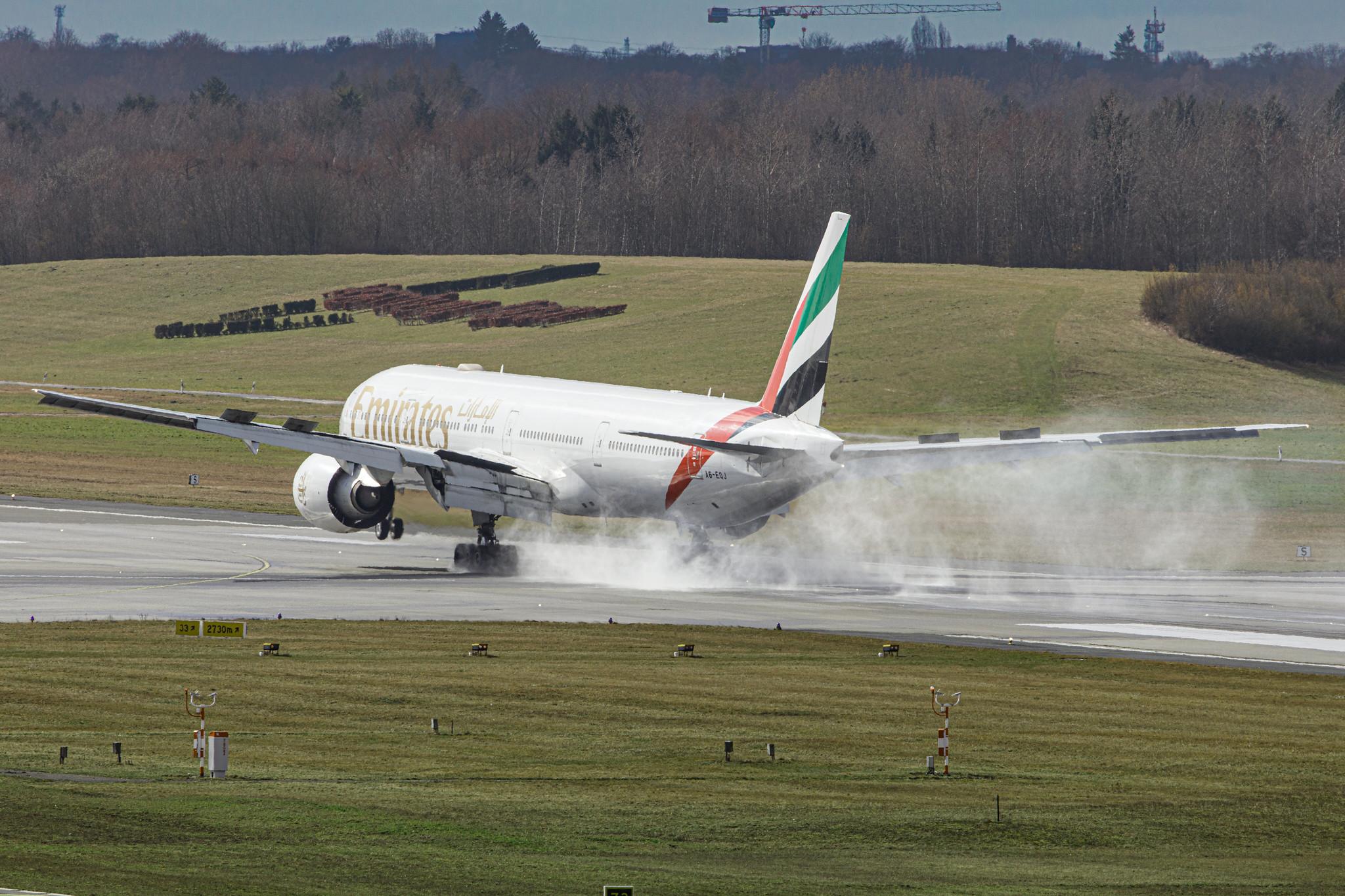 Hamburg Airport: Emirates (EK / UAE) |  Boeing 777-31H(ER) B77W | A6-EQJ | MSN 42355