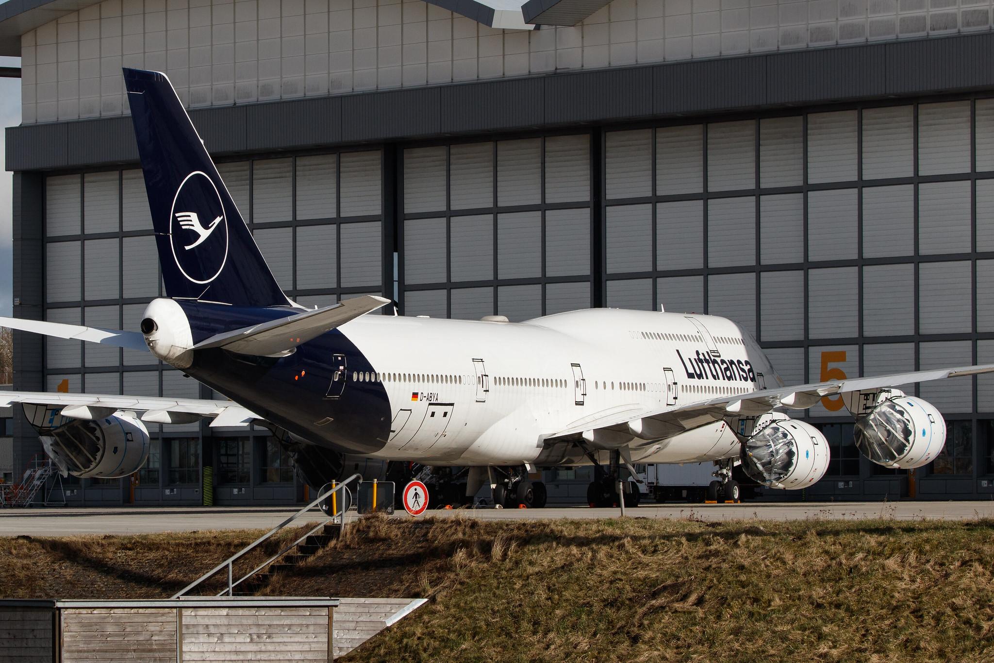 Hamburg Airport: Lufthansa (LH / DLH) |  Boeing 747-830 B748 | D-ABYA | MSN 37827