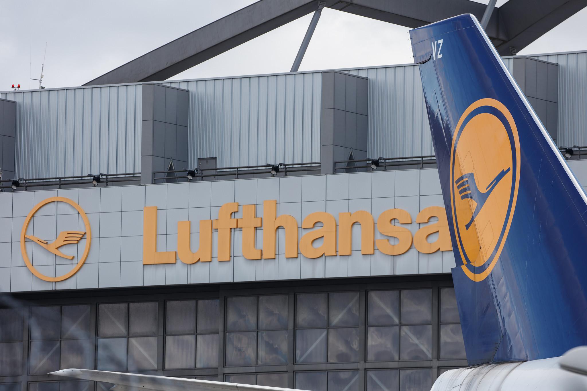 Hamburg Airport: Lufthansa (LH / DLH) |  Boeing 747-430 B744 | D-ABVZ | MSN 29870