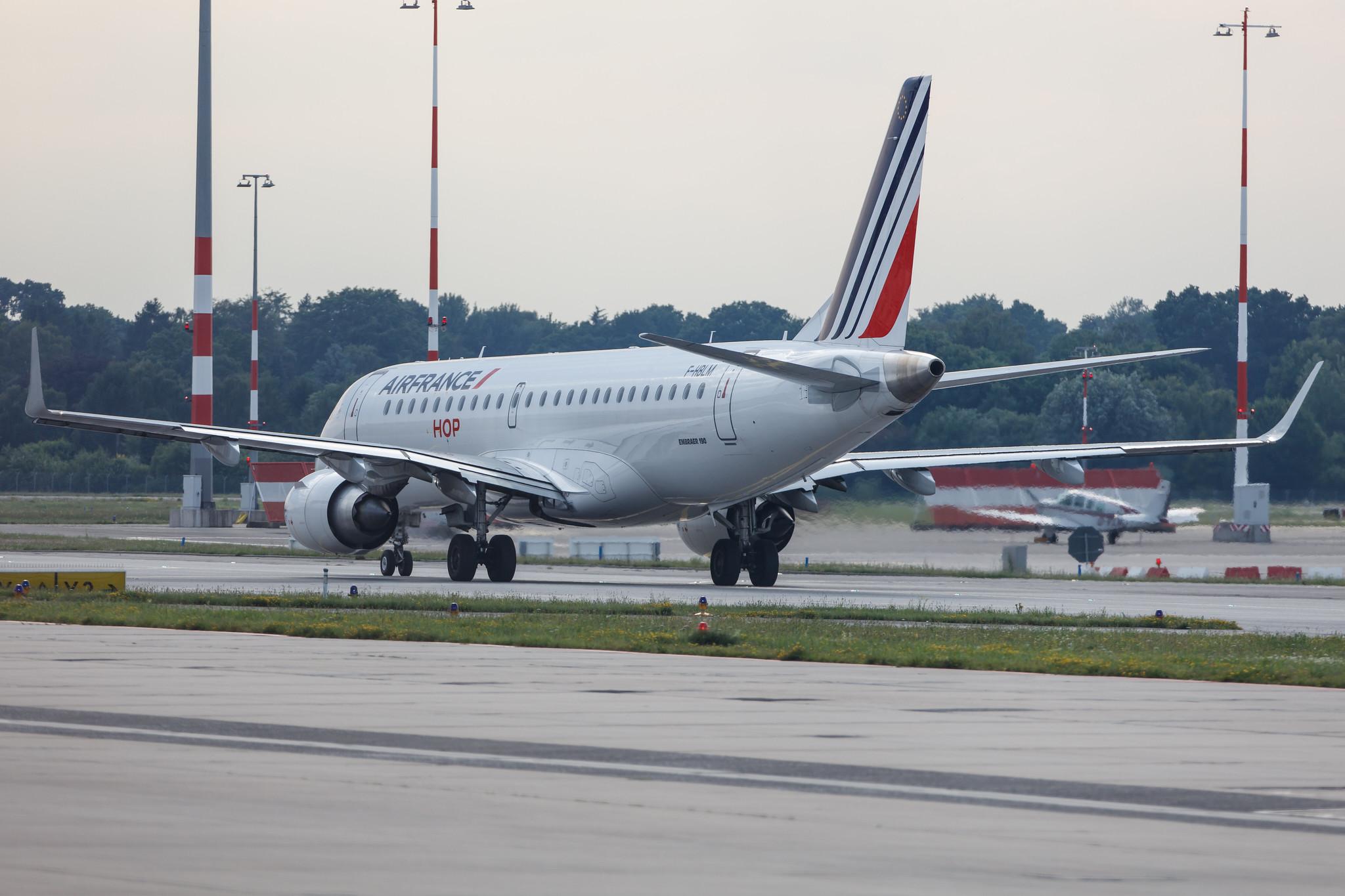 Hamburg Airport: Air France (AF / AFR) | Operator: Air France Hop |  Embraer E190STD E190 | F-HBLM | MSN 19000768
