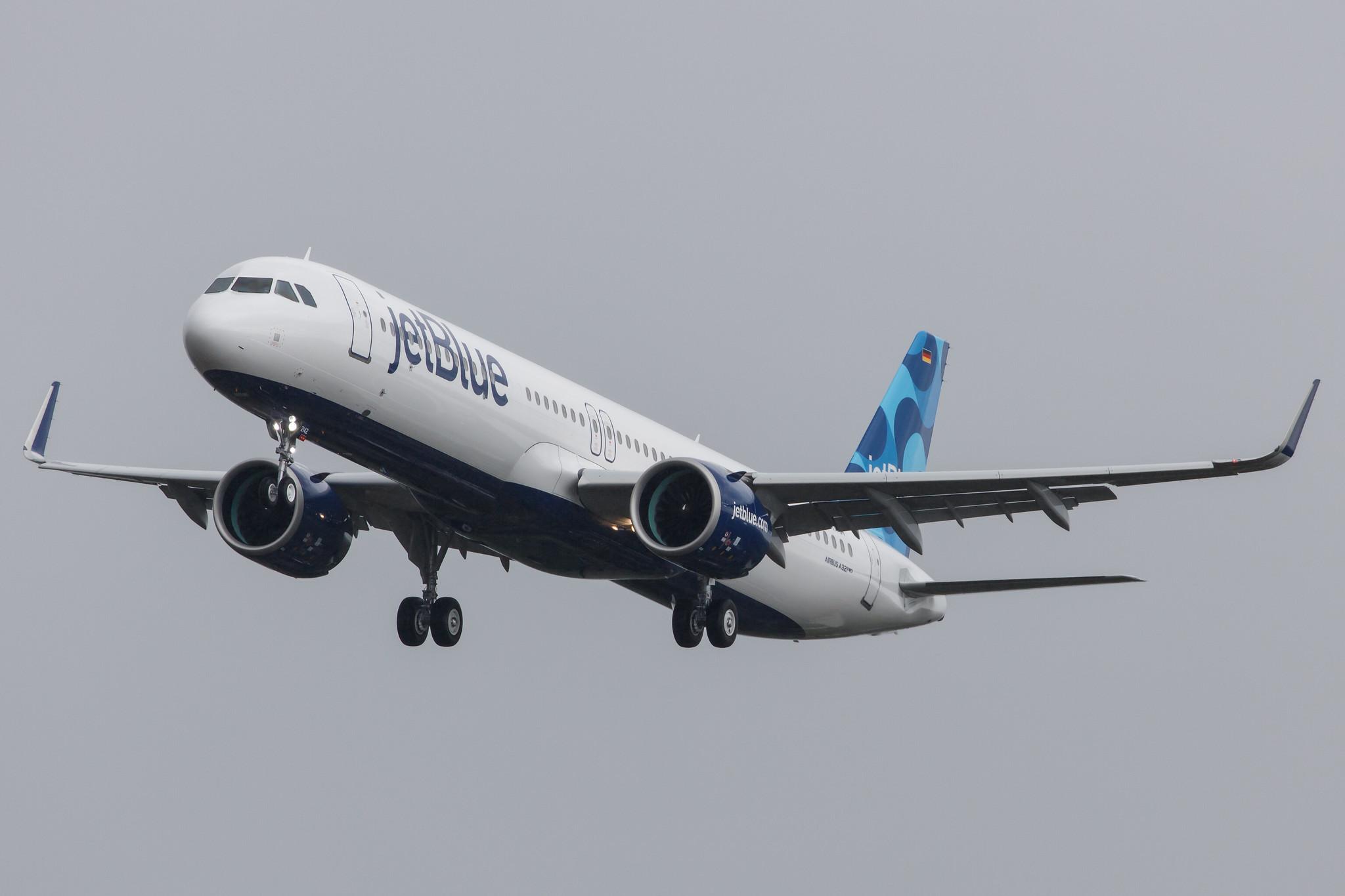 Hamburg Airport: JetBlue Airways (B6 / JBU) |  Airbus A321-271NX A21N | D-AYAA (N2142J) | MSN 10254
