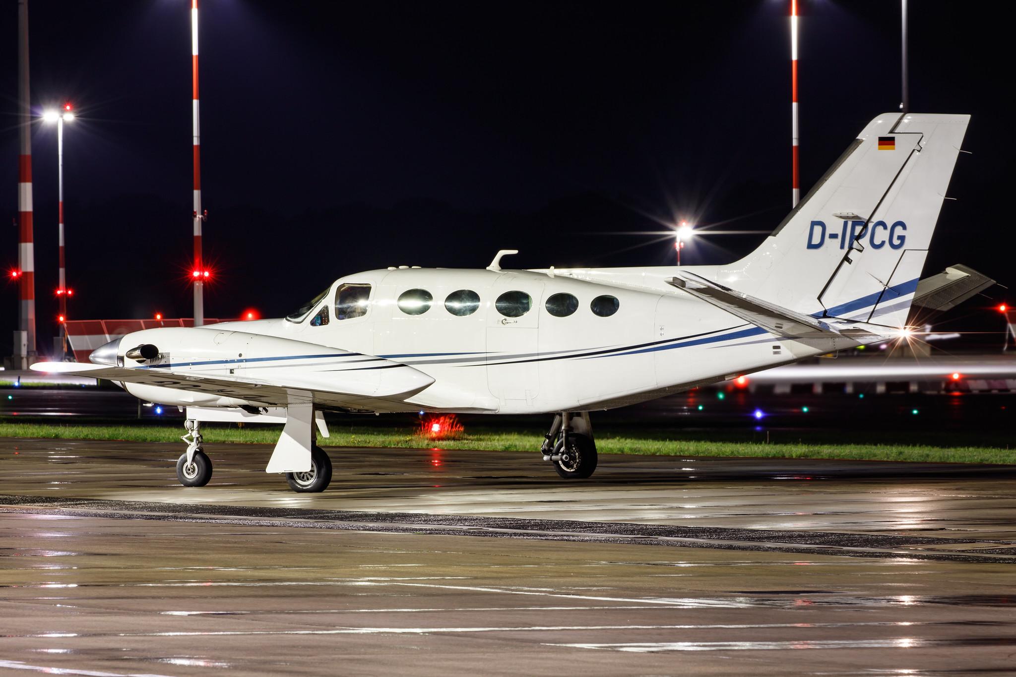 Hamburg Airport: Aerowest |  Cessna 425 C425 | D-IPCG | MSN 425-0177