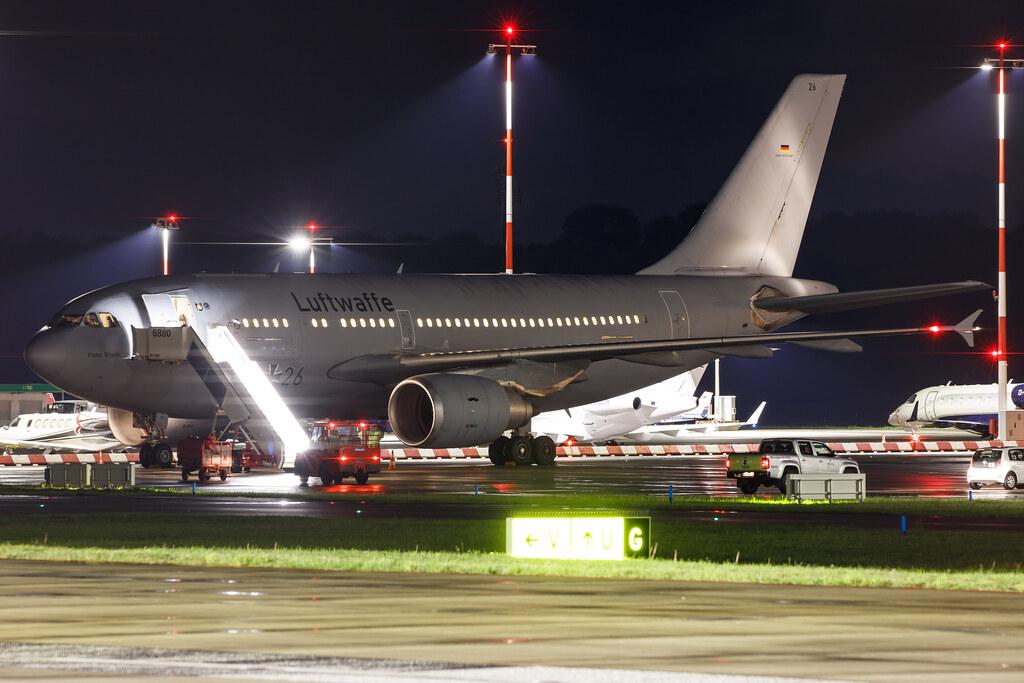 Hamburg Airport: German Air Force (/ GAF) | Airbus A310-304 MRTT A310 | 10+26 | MSN 522