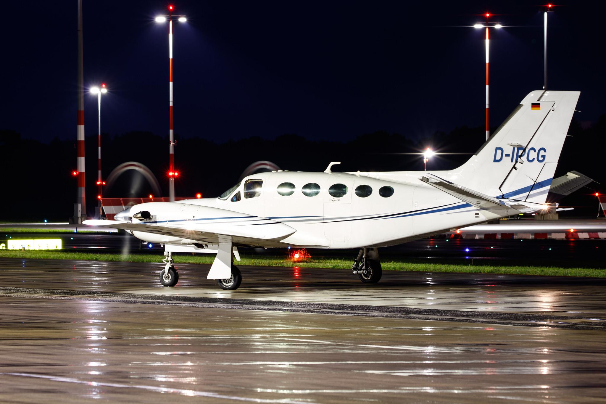 Hamburg Airport: Aerowest |  Cessna 425 C425 | D-IPCG | MSN 425-0177