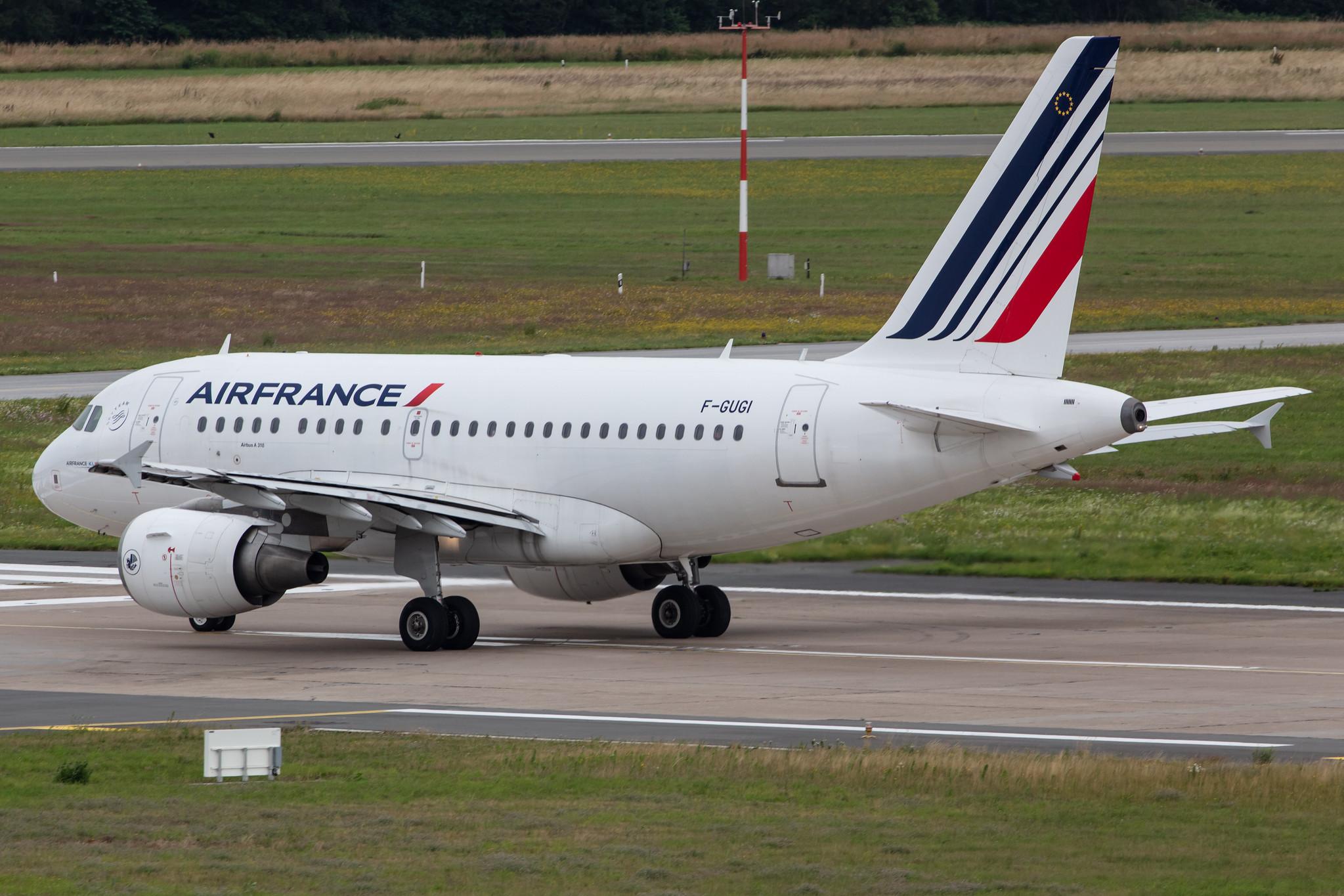 Hamburg Airport: Air France (AF / AFR) |  Airbus A318-111 A318 | F-GUGI | MSN 2350