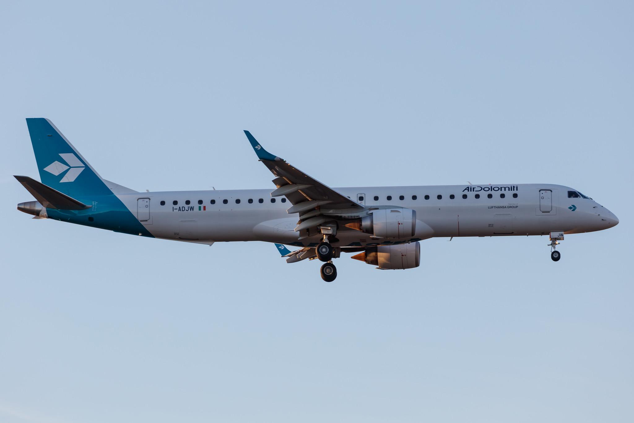 Frankfurt Airport: Air Dolomiti (EN / DLA) |  Embraer E195LR E195 | I-ADJW | MSN 19000297