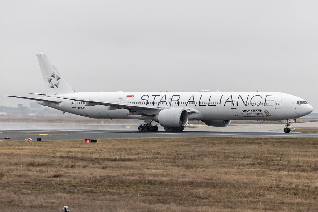 Frankfurt Airport: Singapore Airlines (SQ / SIA) |  Livery: Star Alliance livery |  Boeing 777-312(ER) B77W | 9V-SWI | MSN 34574
