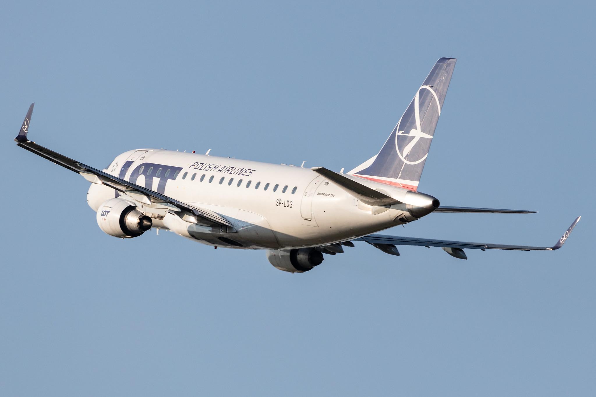 Hamburg Airport: LOT (LO / LOT) |  Embraer E170STD E170 | SP-LDG | MSN 17000065