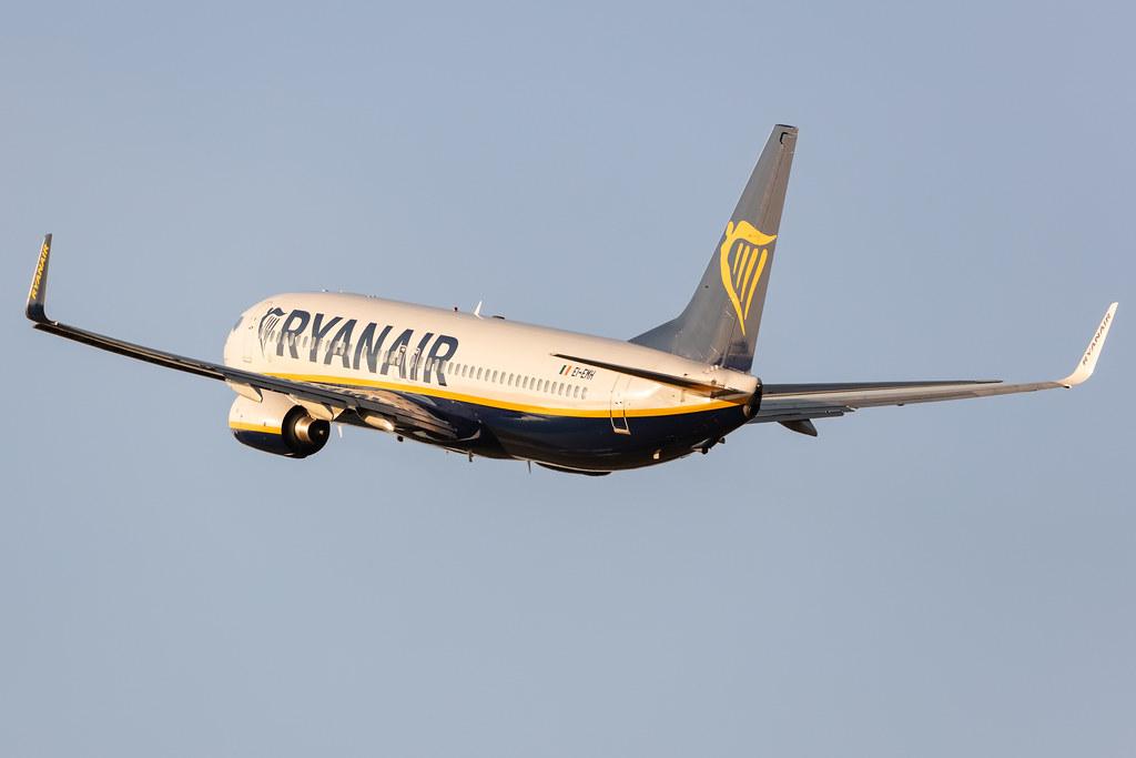 Hamburg Airport: Ryanair (FR / RYR) |  Boeing 737-8AS B738 | EI-EMH | MSN 34974