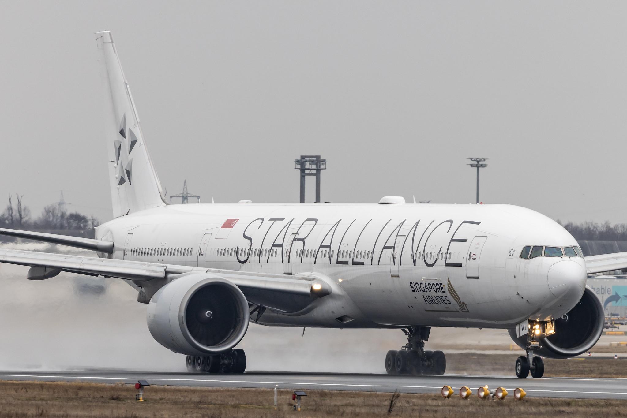 Frankfurt Airport: Singapore Airlines (SQ / SIA) |  Livery: Star Alliance livery |  Boeing 777-312(ER) B77W | 9V-SWI | MSN 34574