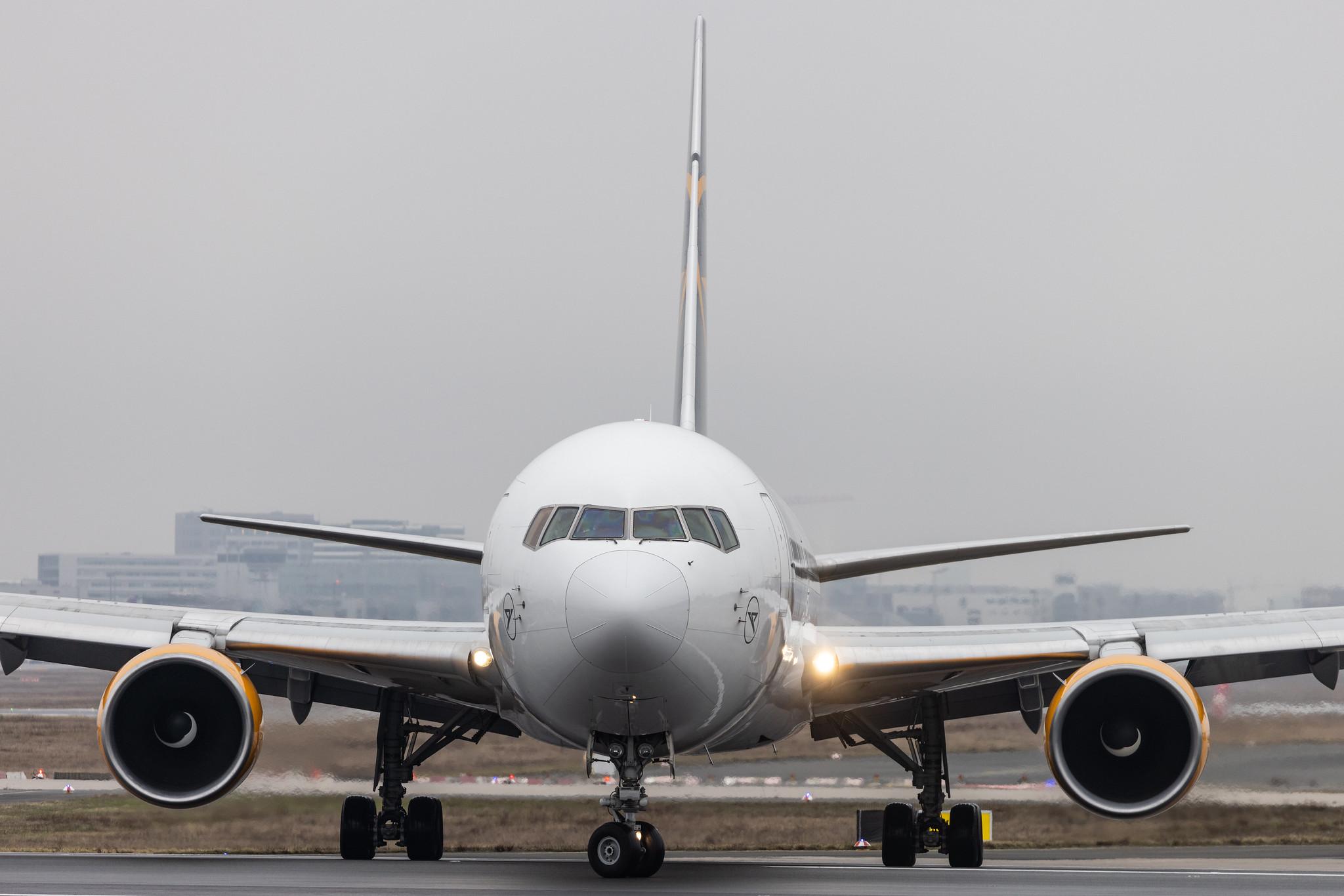 Frankfurt Airport: Condor (DE / CFG) |  Boeing 767-330(ER) B763 | D-ABUD | MSN 26983