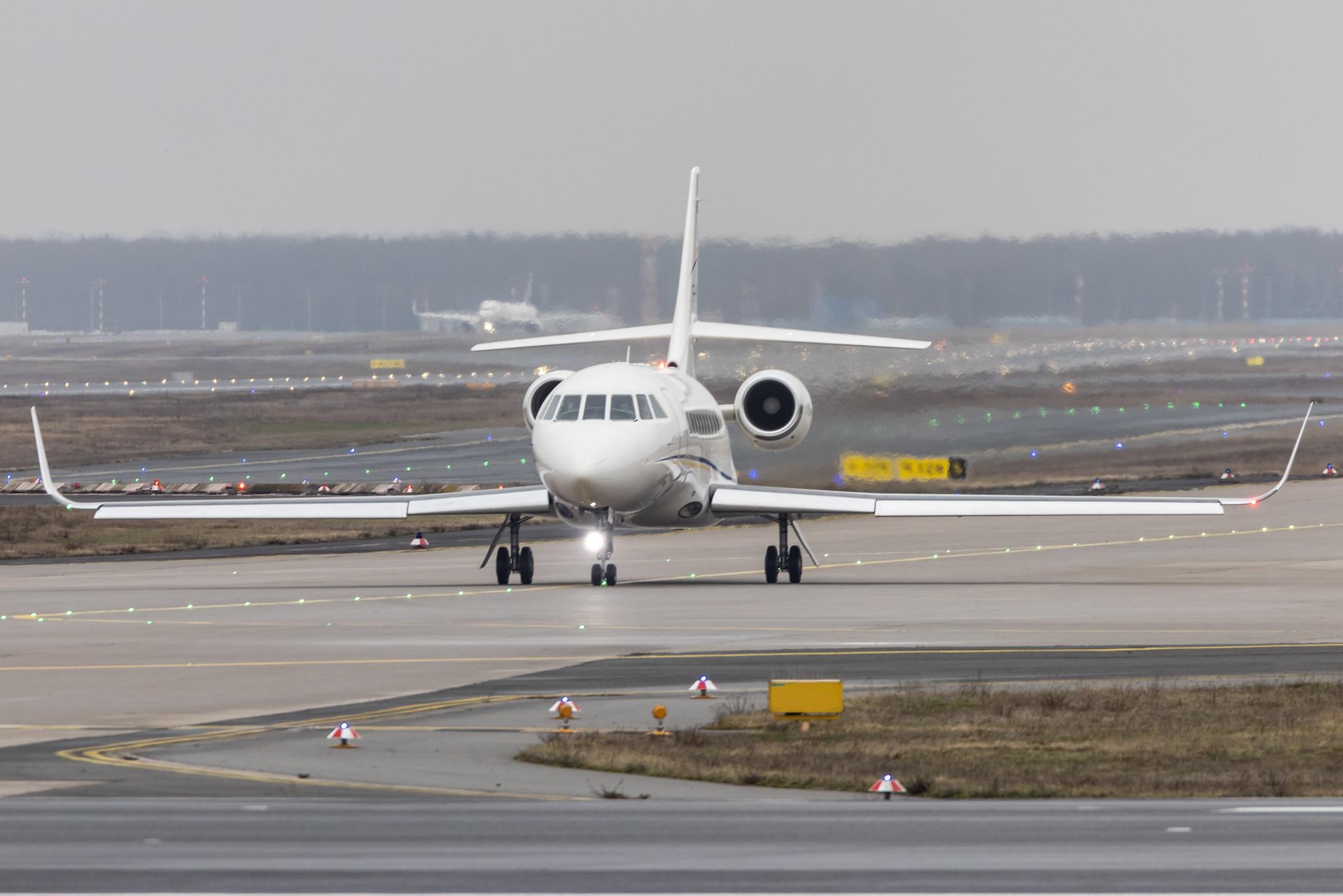 Frankfurt Airport: Michelin Air Services |  Dassault Falcon 2000LX F2TH | F-HLPN | MSN 296