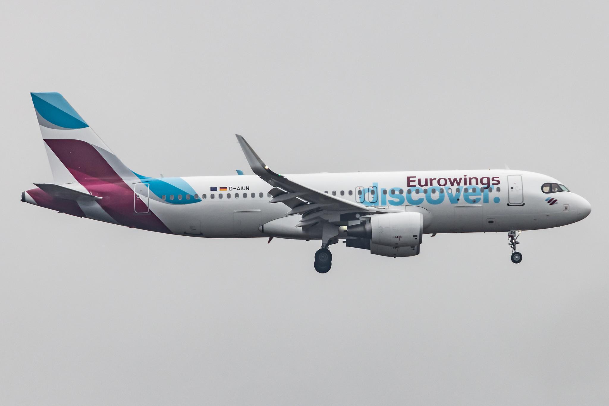 Frankfurt Airport: Eurowings Discover (4Y / OCN) |  Airbus A320-214 A320 | D-AIUW | MSN 7251