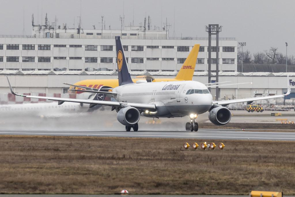 Frankfurt Airport: Lufthansa (LH / DLH) |  Airbus A320-214 A320 | D-AIUB | MSN 5972