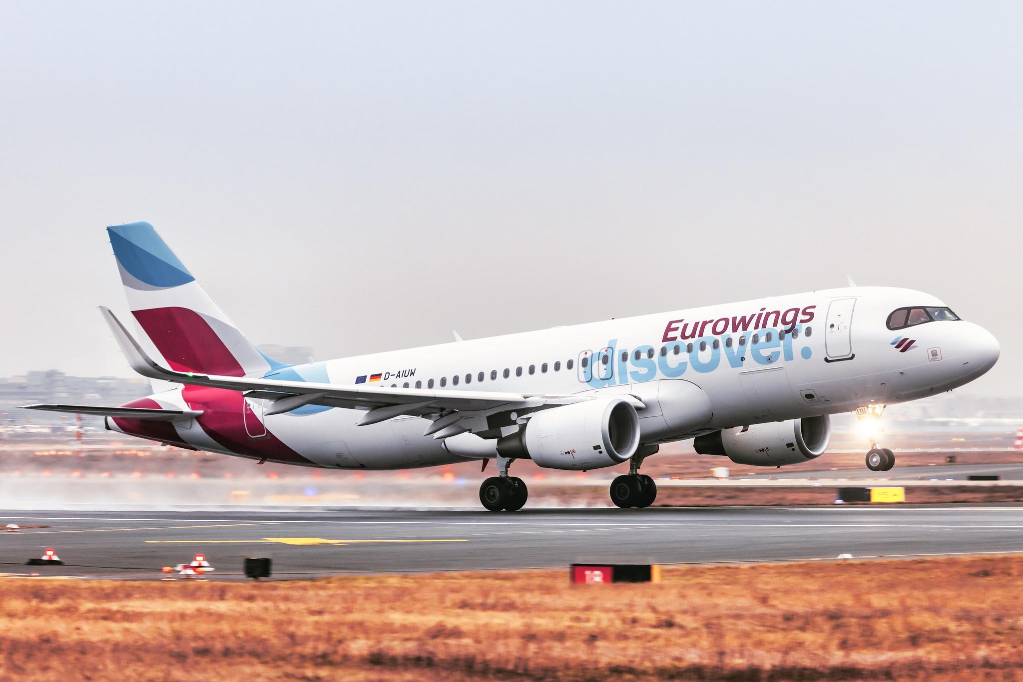 Frankfurt Airport: Eurowings Discover (4Y / OCN) |  Airbus A320-214 A320 | D-AIUW | MSN 7251