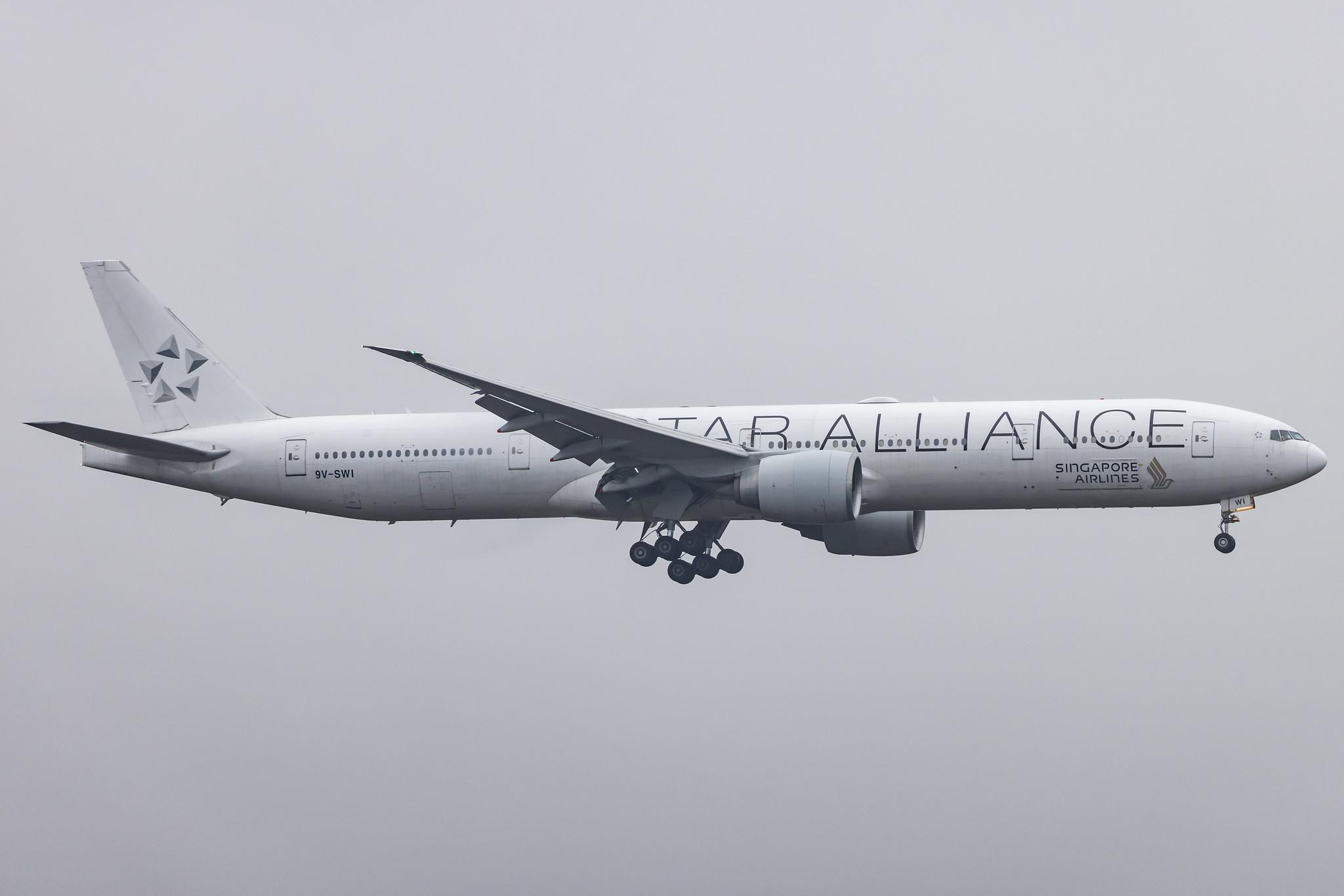 Frankfurt Airport: Singapore Airlines (SQ / SIA) |  Livery: Star Alliance livery |  Boeing 777-312(ER) B77W | 9V-SWI | MSN 34574