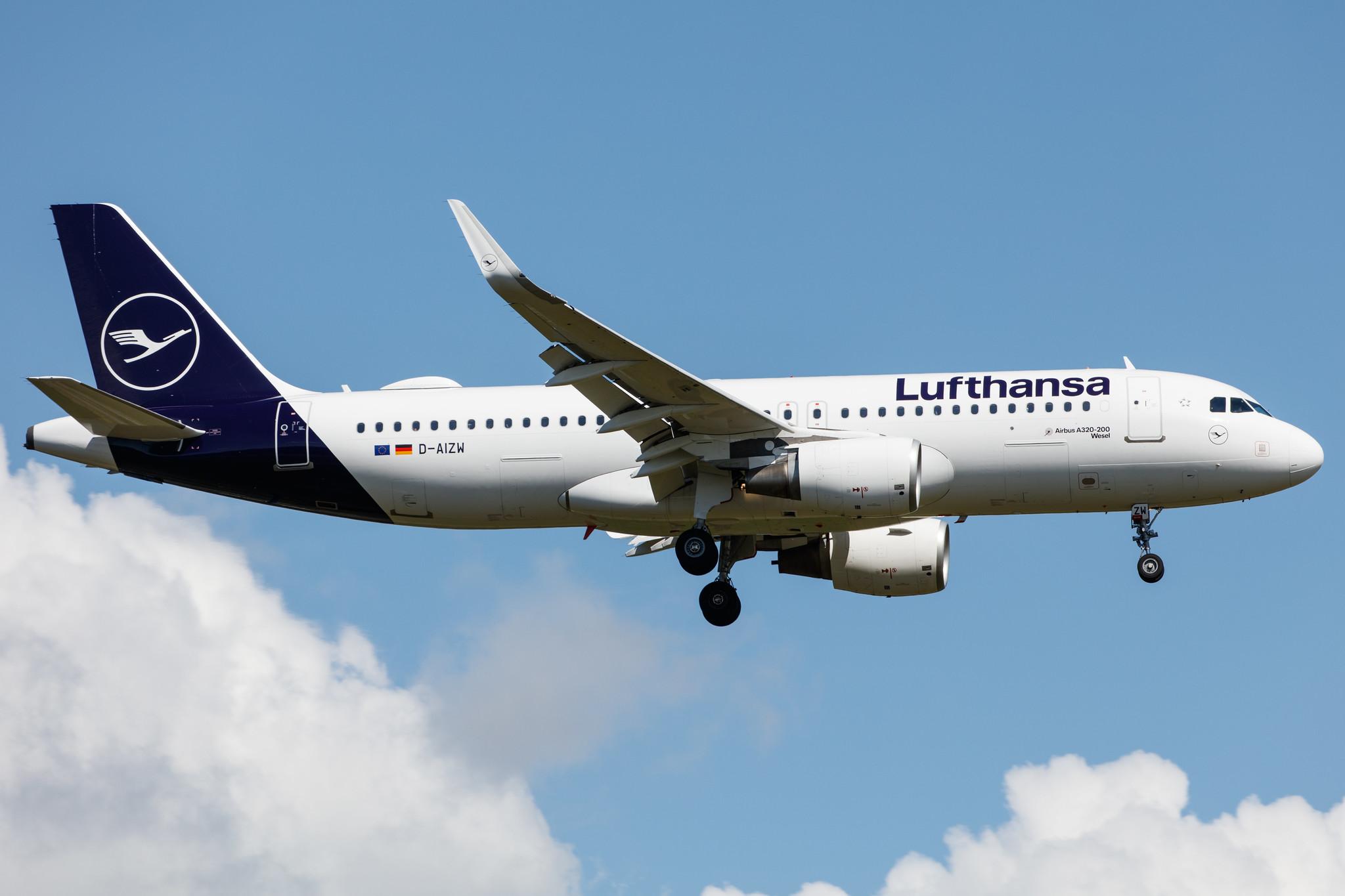 Frankfurt Airport: Lufthansa (LH / DLH) |  Airbus A320-214 A320 | D-AIZW | MSN 5694