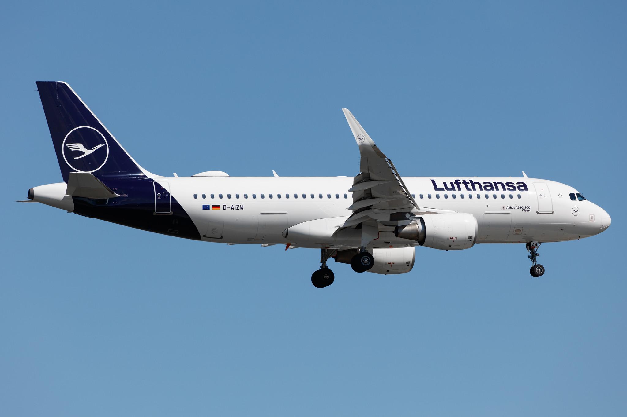 Frankfurt Airport: Lufthansa (LH / DLH) |  Airbus A320-214 A320 | D-AIZW | MSN 5694