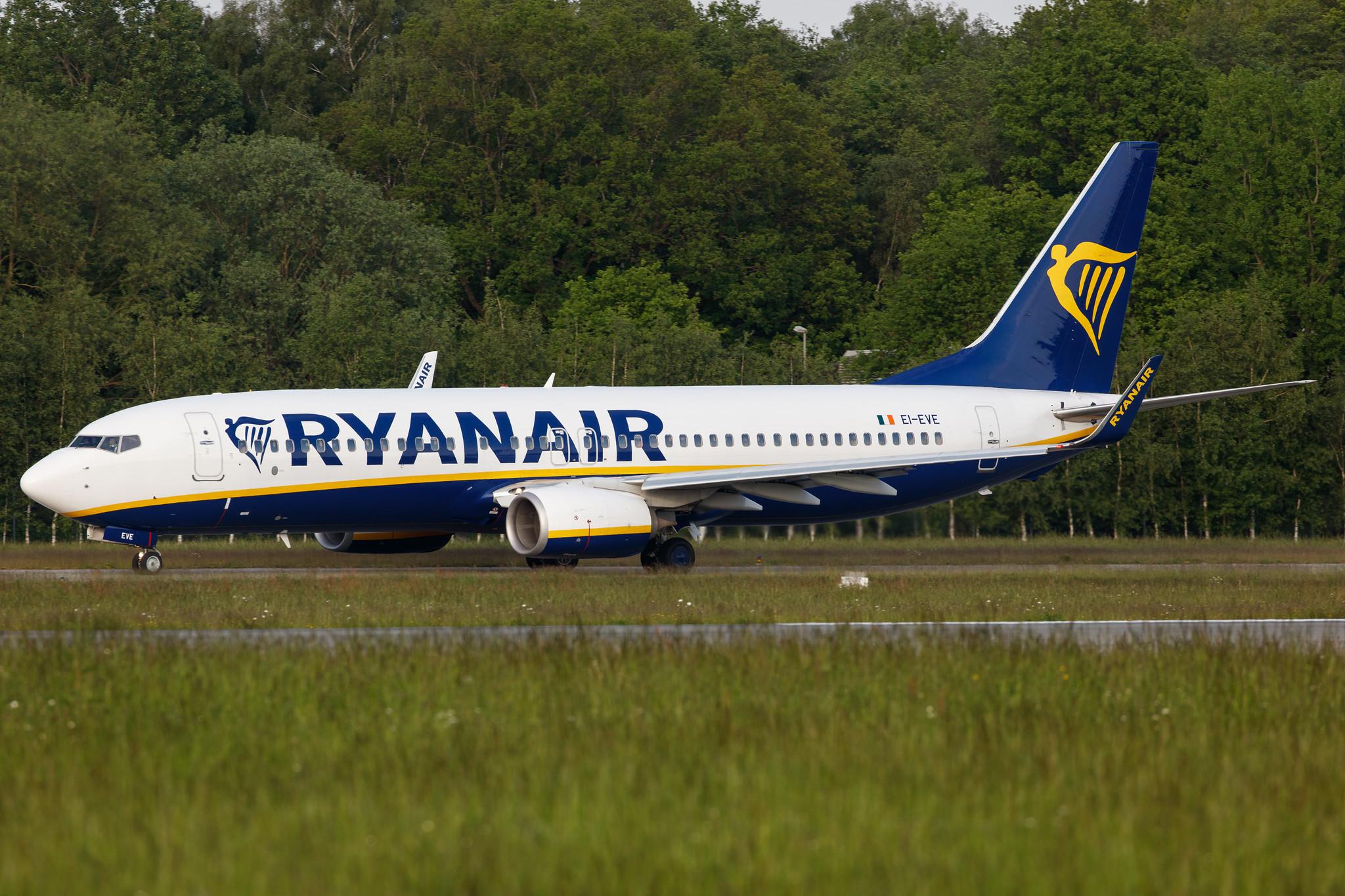 Hamburg Airport: Ryanair (FR / RYR) |  Boeing 737-8AS B738 | EI-EVE | MSN 35035