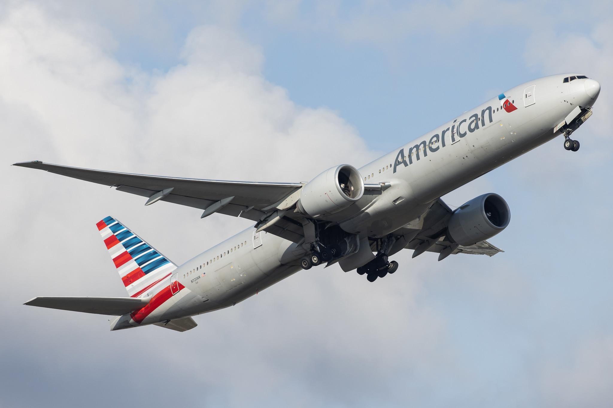 London Heathrow: American Airlines (AA / AAL) |  Boeing 777-323(ER) B77W | N720AN | MSN 33522