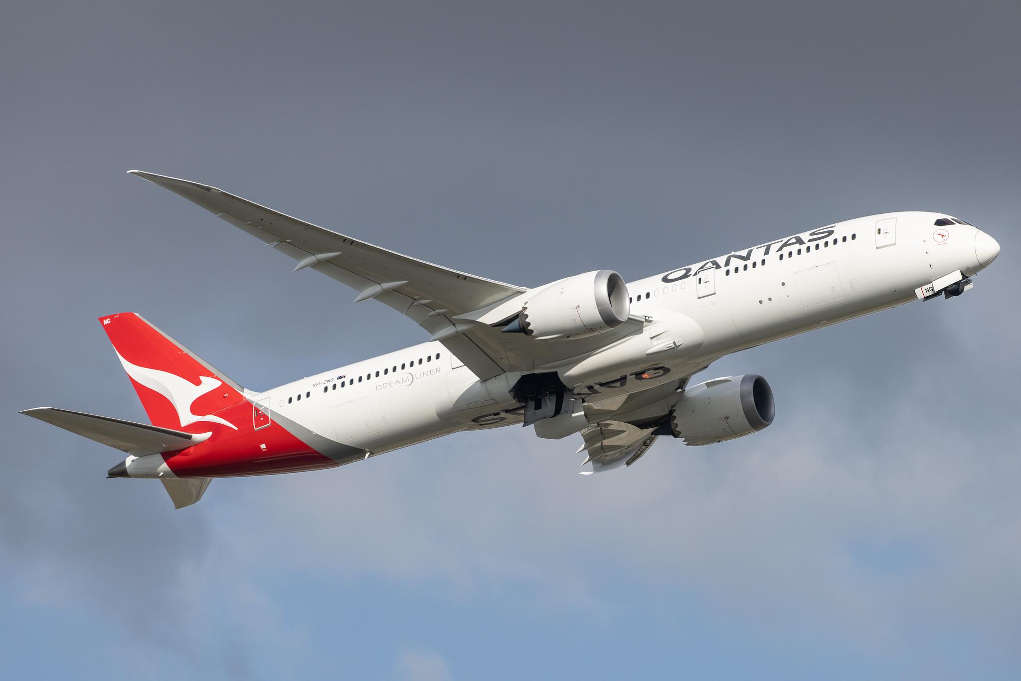 London Heathrow: Qantas (QF / QFA) |  Boeing 787-9 Dreamliner B789 | VH-ZNG | MSN 36240
