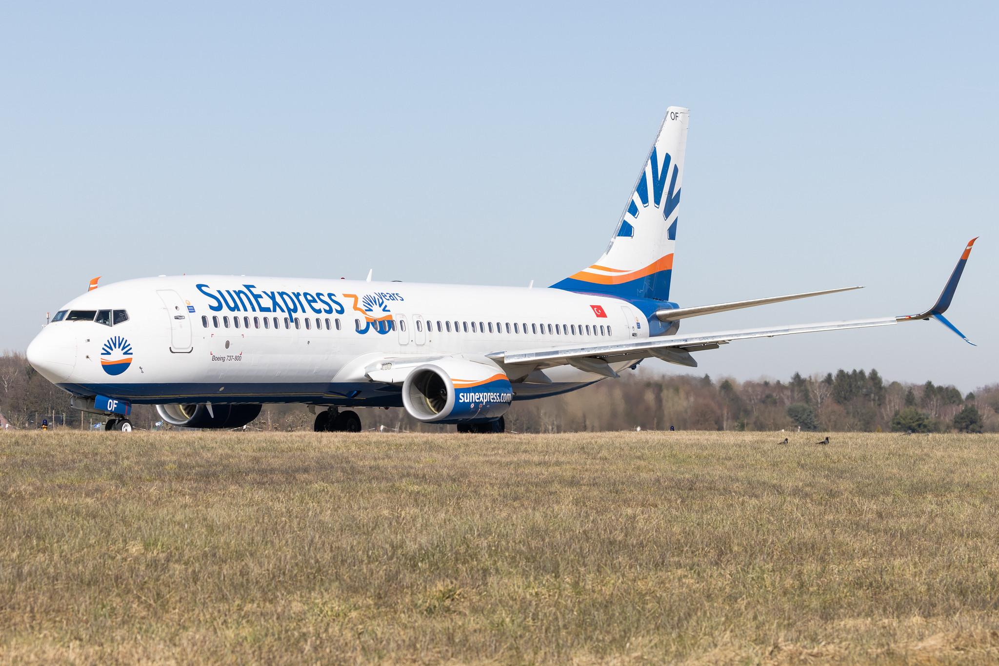 Hamburg Airport: SunExpress (XQ / SXS) |  Boeing 737-8HC B738 | TC-SOF | MSN 61191