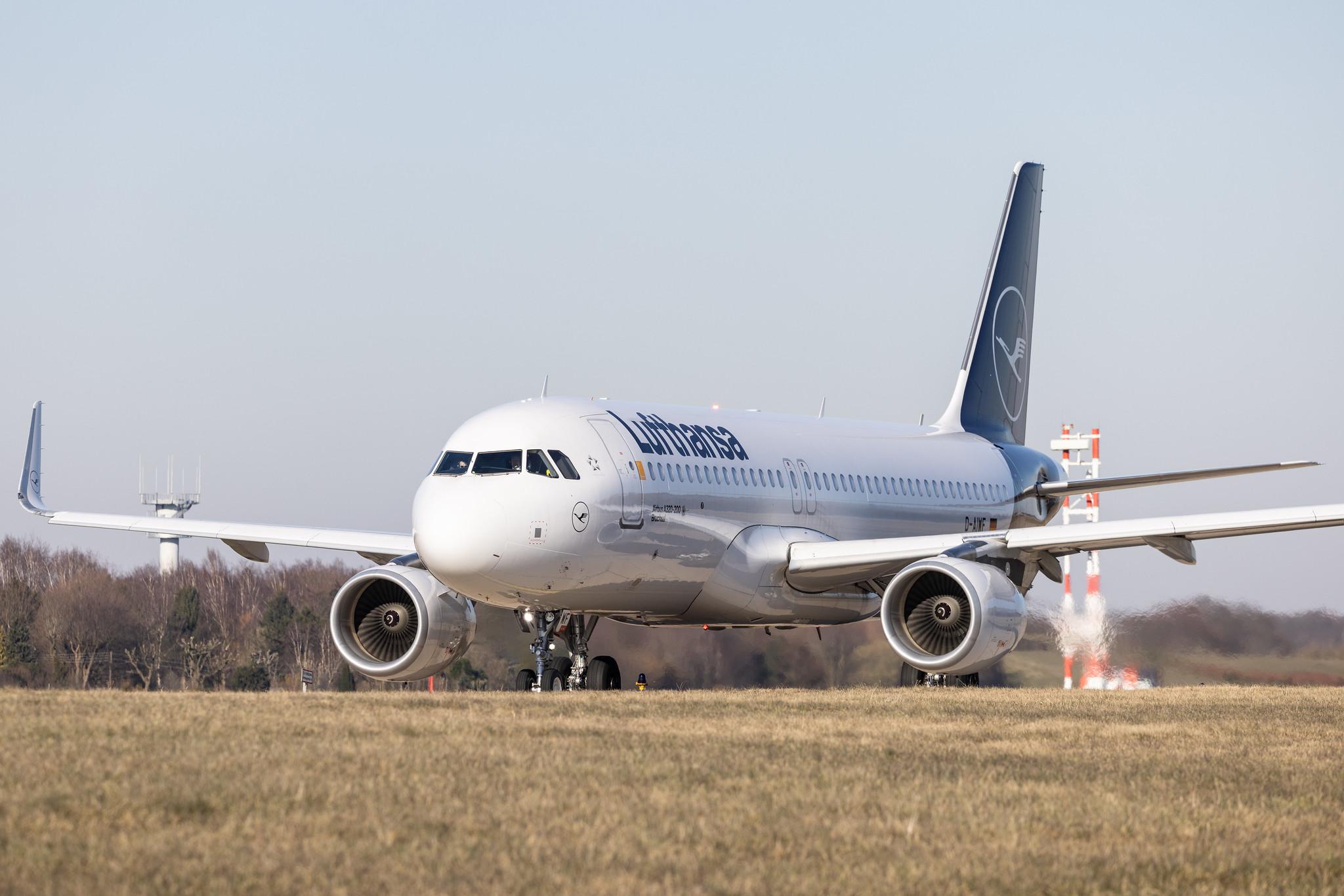 Hamburg Airport: Lufthansa (LH / DLH) |  Airbus A320-214 A320 | D-AIWF | MSN 8853