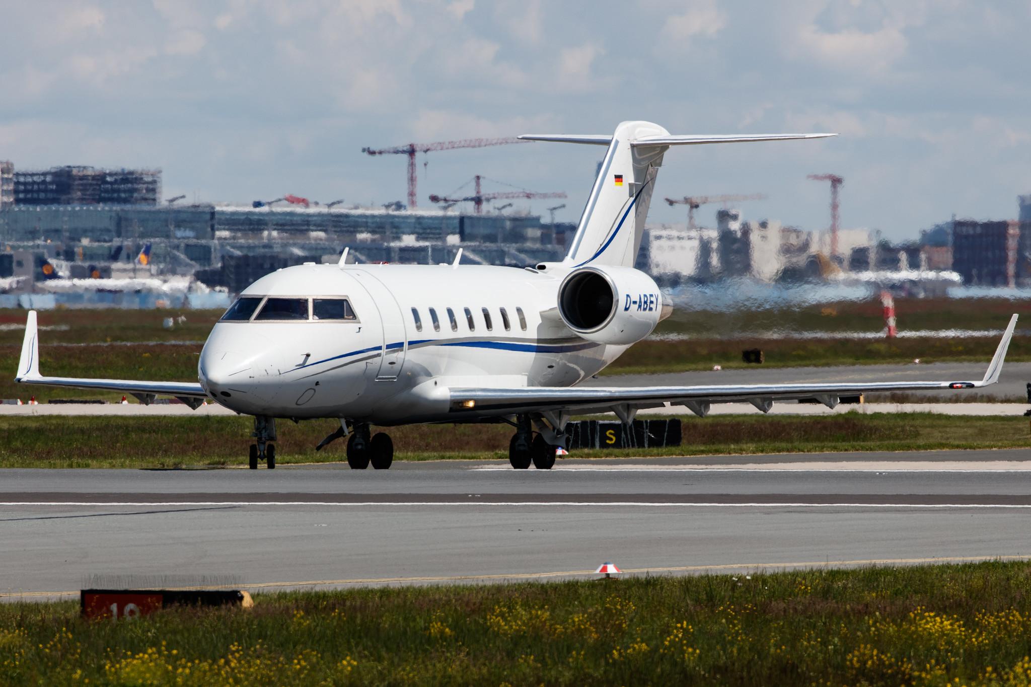Frankfurt Airport: JetAir Flug |  Bombardier Challenger 605 CL60 | D-ABEY | MSN 5863