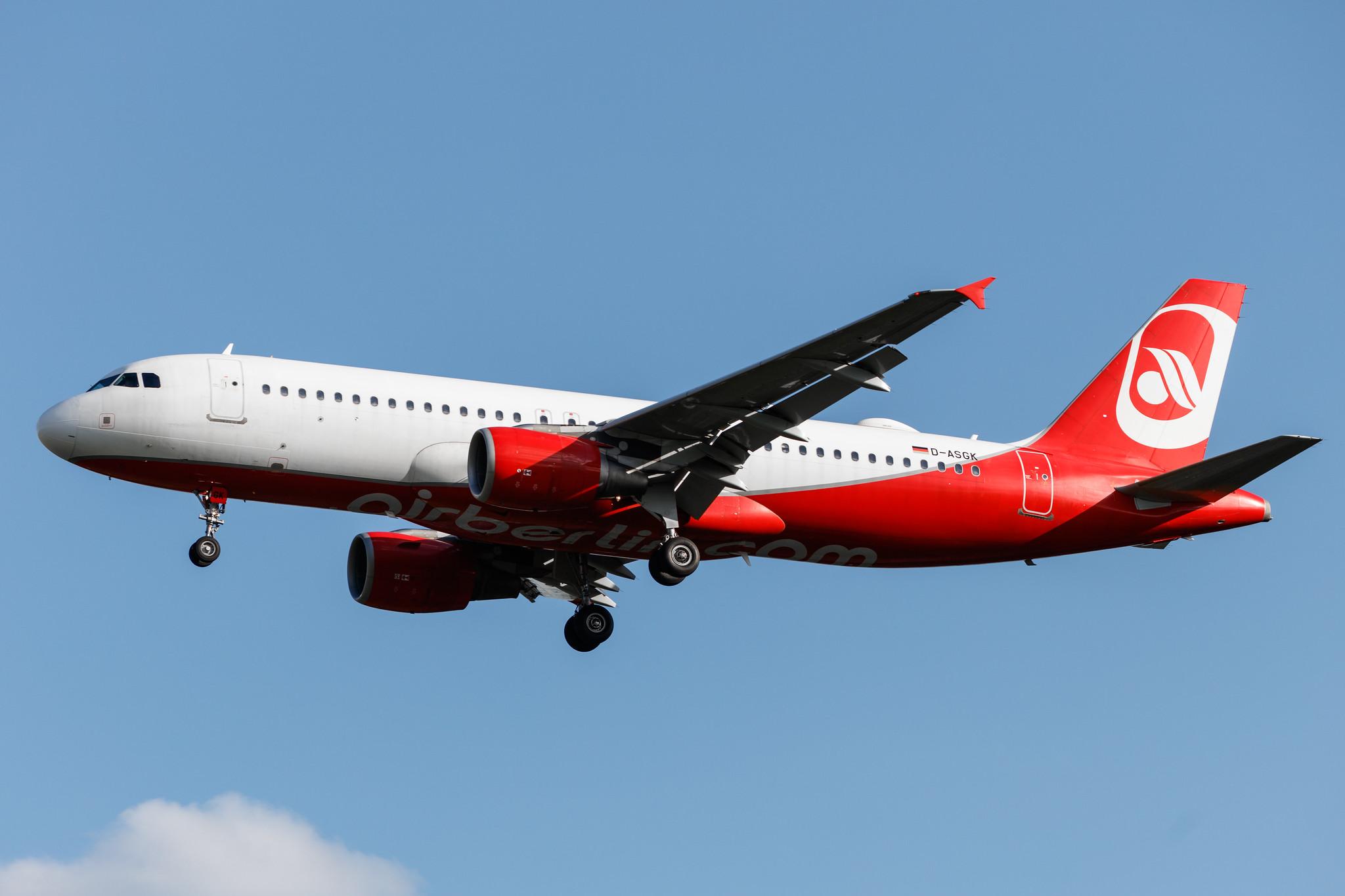 Frankfurt Airport: Sundair (SR / SDR) |  Airbus A320-214 A320 | D-ASGK | MSN 2668