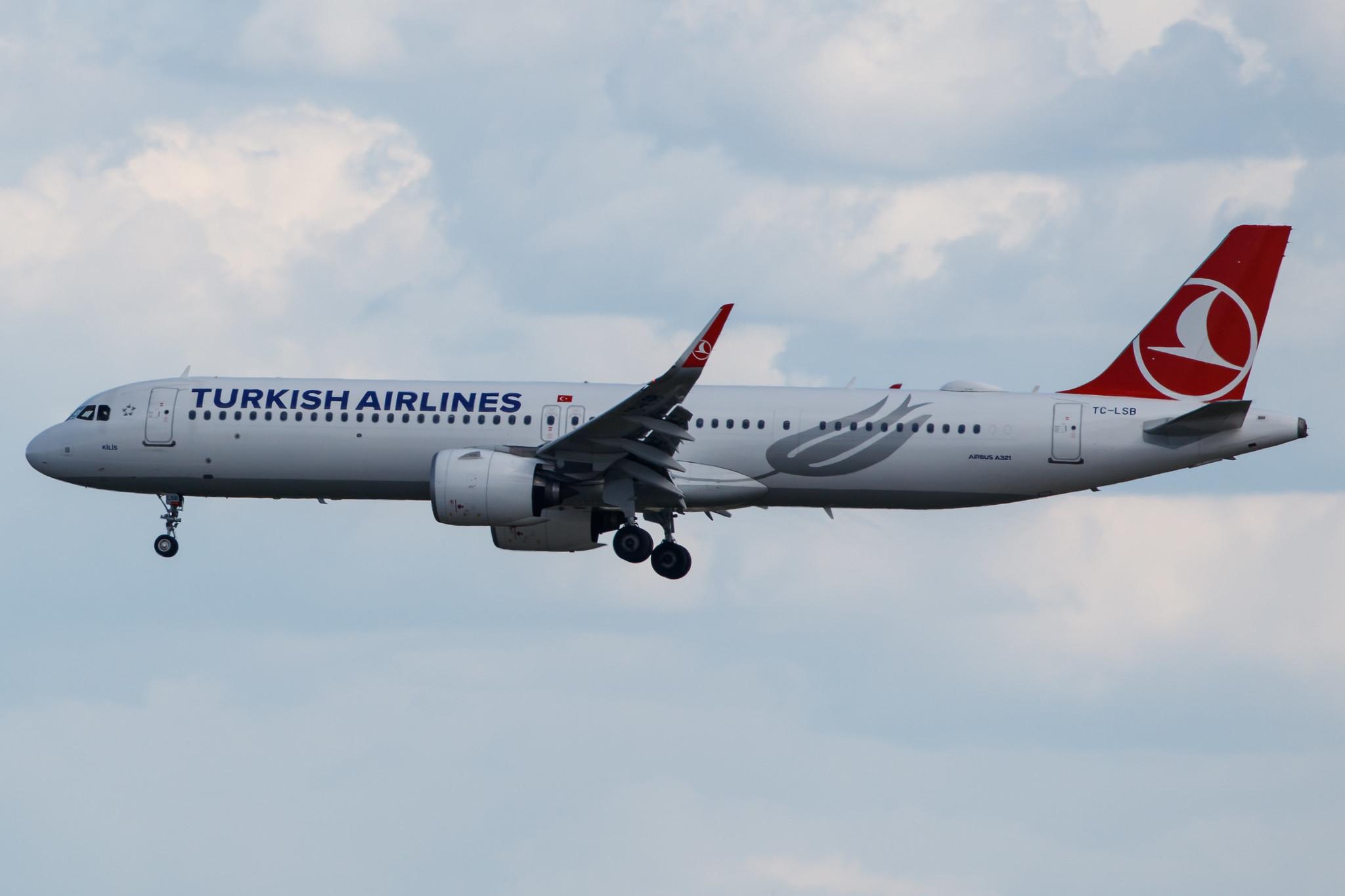 Frankfurt Airport: Turkish Airlines (TK / THY) |  Airbus A321-271NX A21N | TC-LSB | MSN 08257