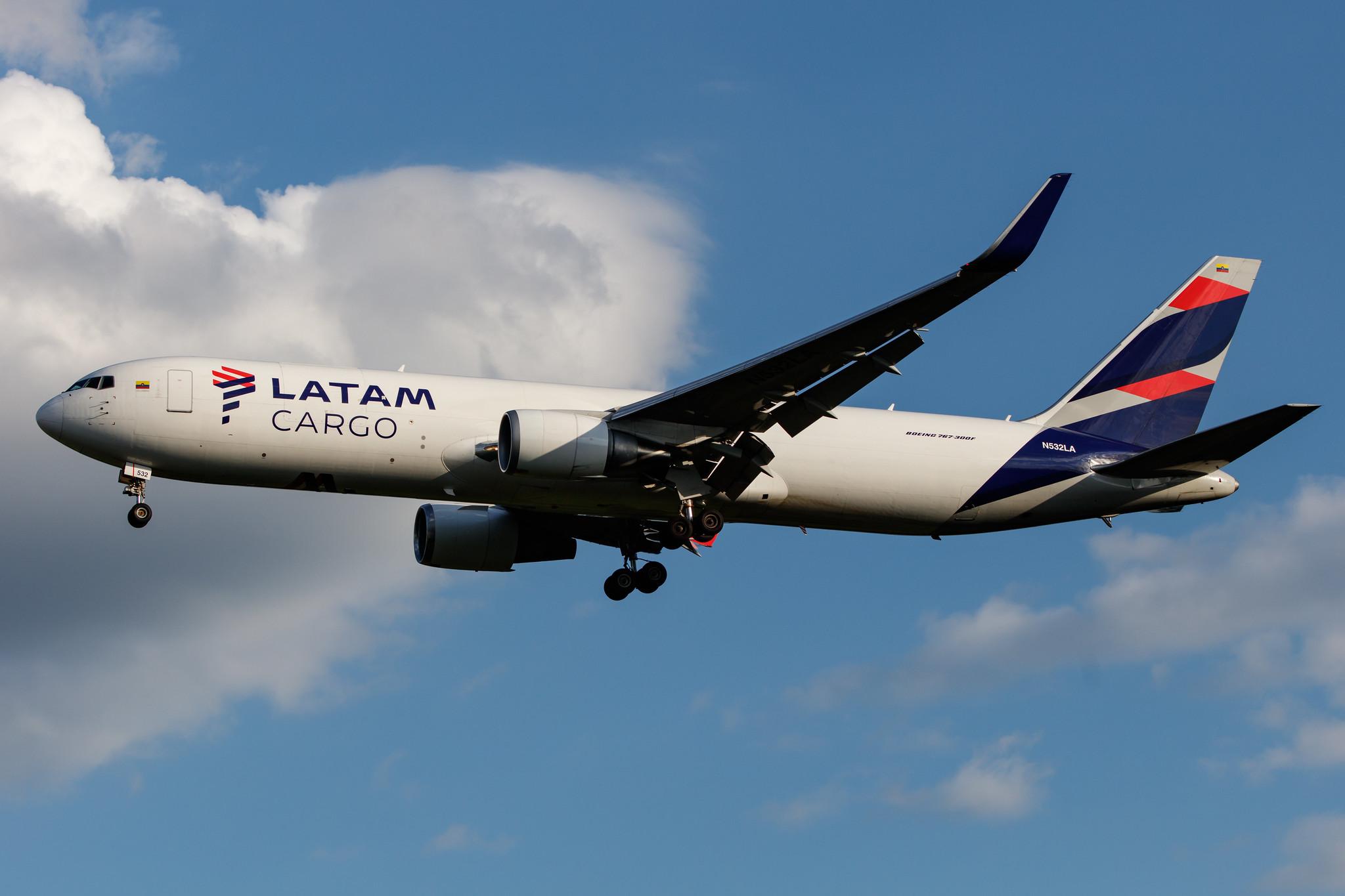 Frankfurt Airport: LATAM Cargo (UC / LCO) | Operator: LATAM Cargo Colombia |  Boeing 767-316F(ER) B763 | N532LA | MSN 30780