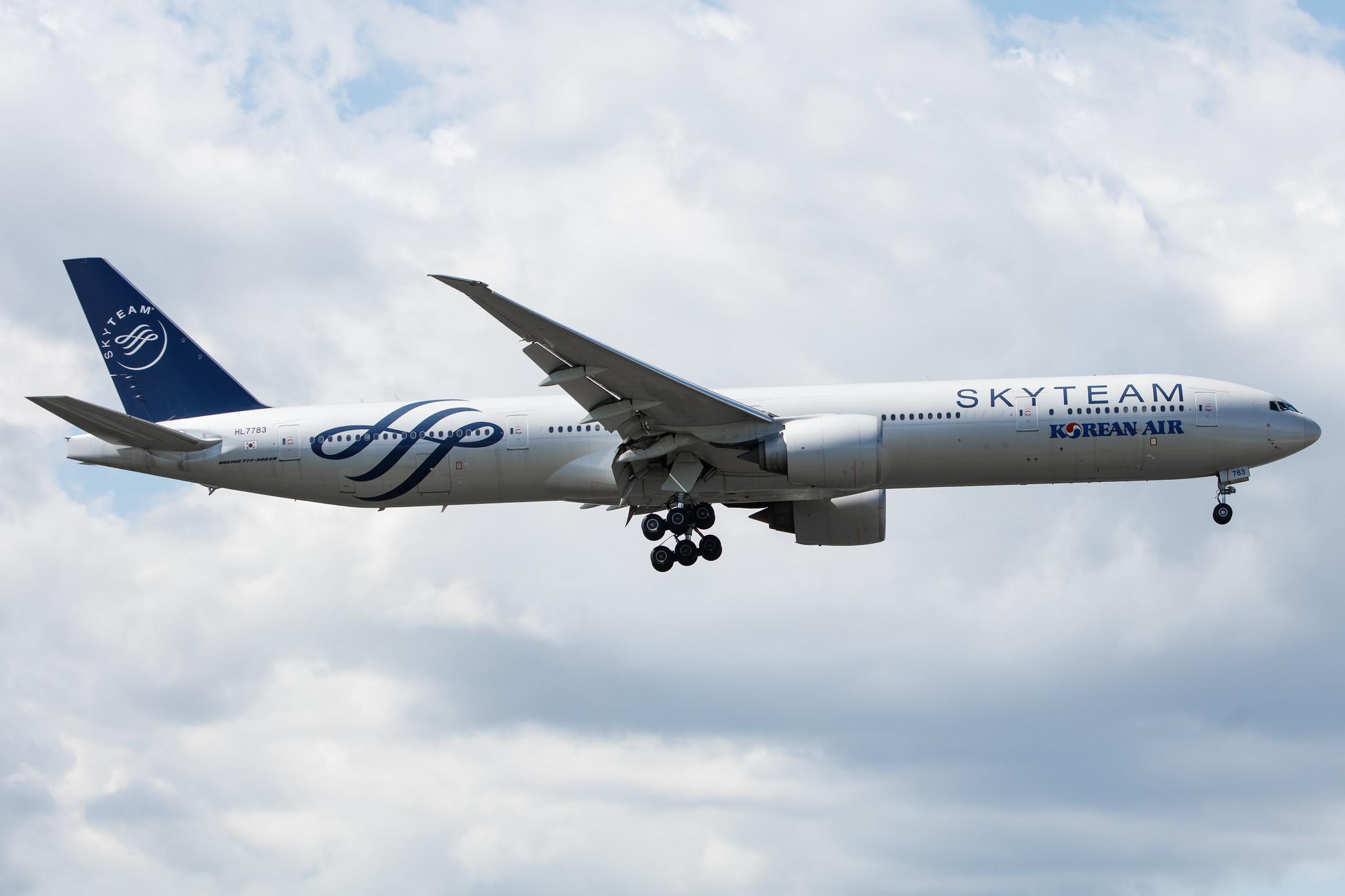 Frankfurt Airport: Korean Air (KE / KAL) |  Livery: SkyTeam Livery |  Boeing 777-3B5(ER) B77W | HL7783 | MSN 37644