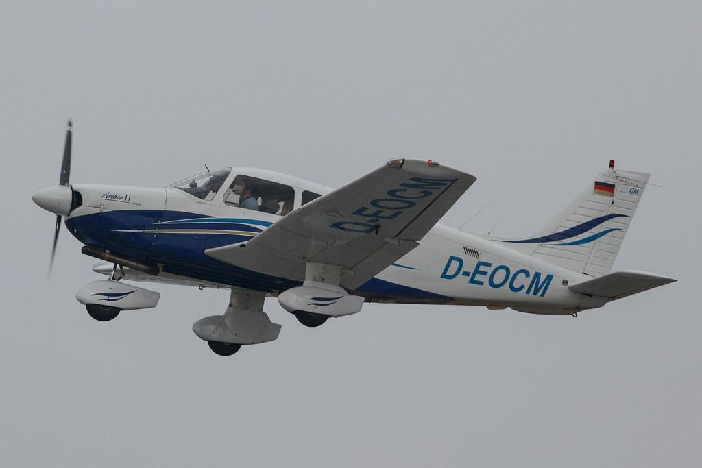 Hamburg Finkenwerder: Private owner |  Piper PA-28-181 Archer II P28A | D-EOCM | MSN 2890118