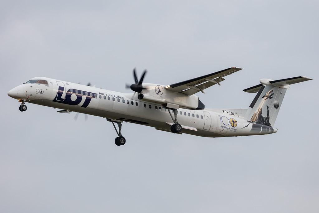 Hamburg Airport: LOT (LO / LOT) |  De Havilland Canada Dash 8-400 DH8D | SP-EQK | MSN 4443