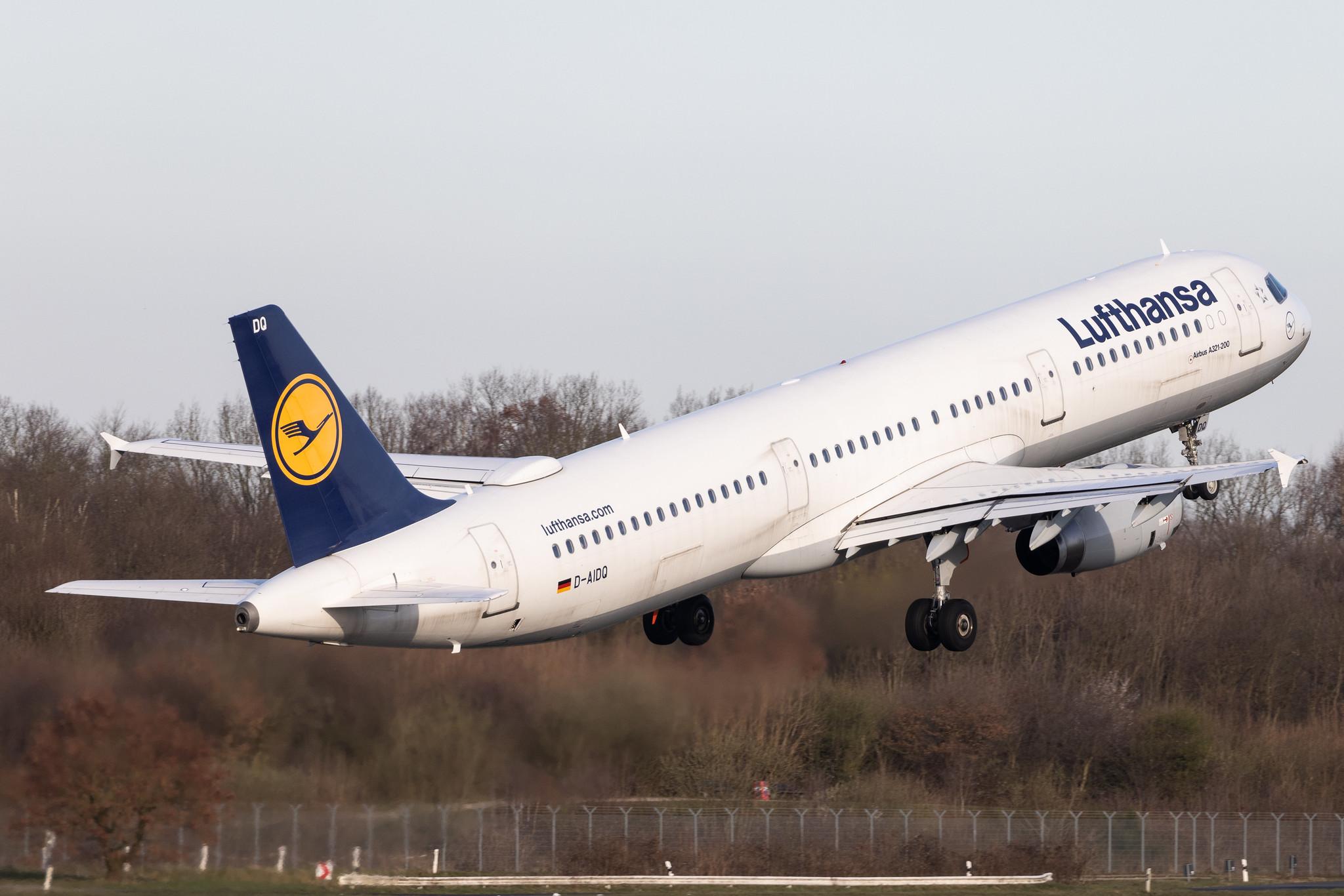 Hamburg Airport: Lufthansa (LH / DLH) |  Airbus A321-231 A321 | D-AIDQ | MSN 5028