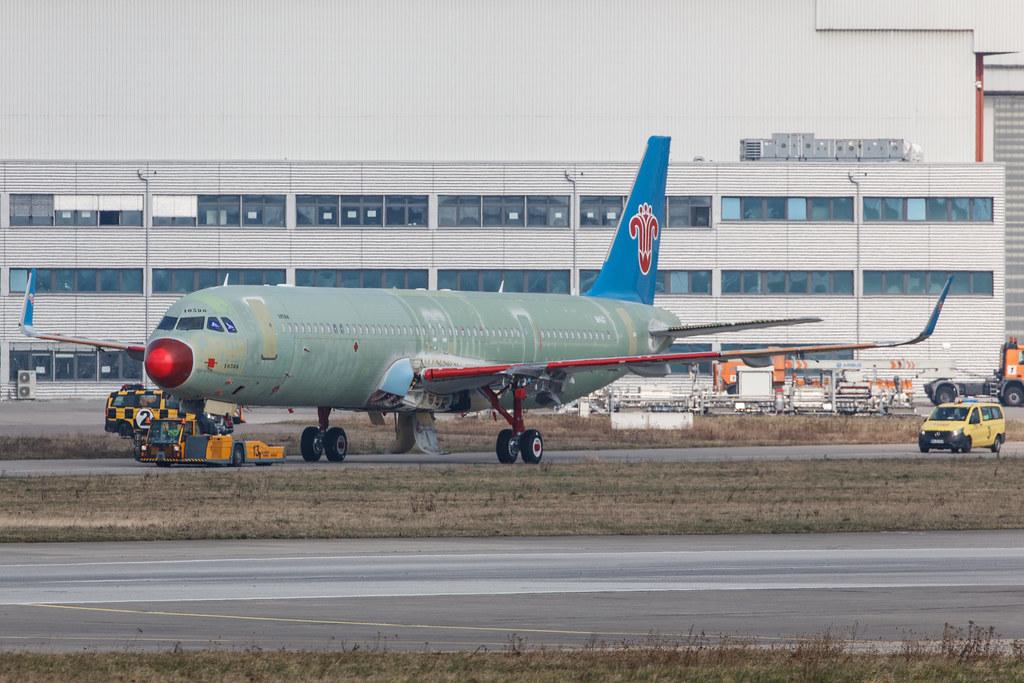 Hamburg Finkenwerder: China Southern Airlines (CZ / CSN) |  Airbus A321-253NX A21N | D-AVXM (B-324P) | MSN 10396
