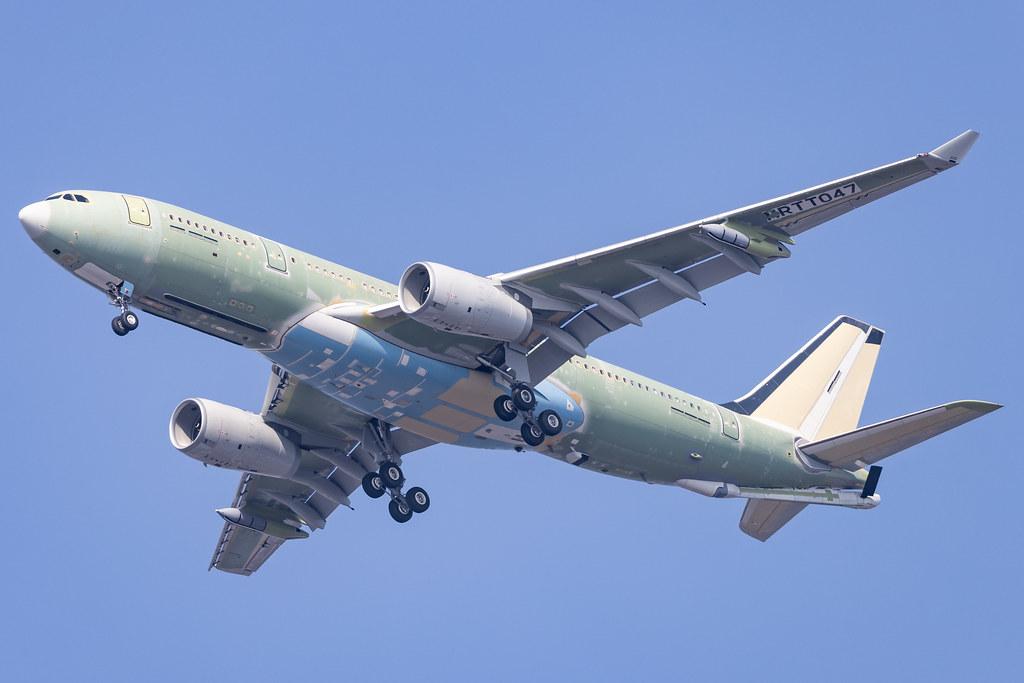 Hamburg Finkenwerder: Armée de l'Air (French Air Force) (/ CTM) |  Airbus A330-243MRTT A332 | MRTT047 | MSN 1998