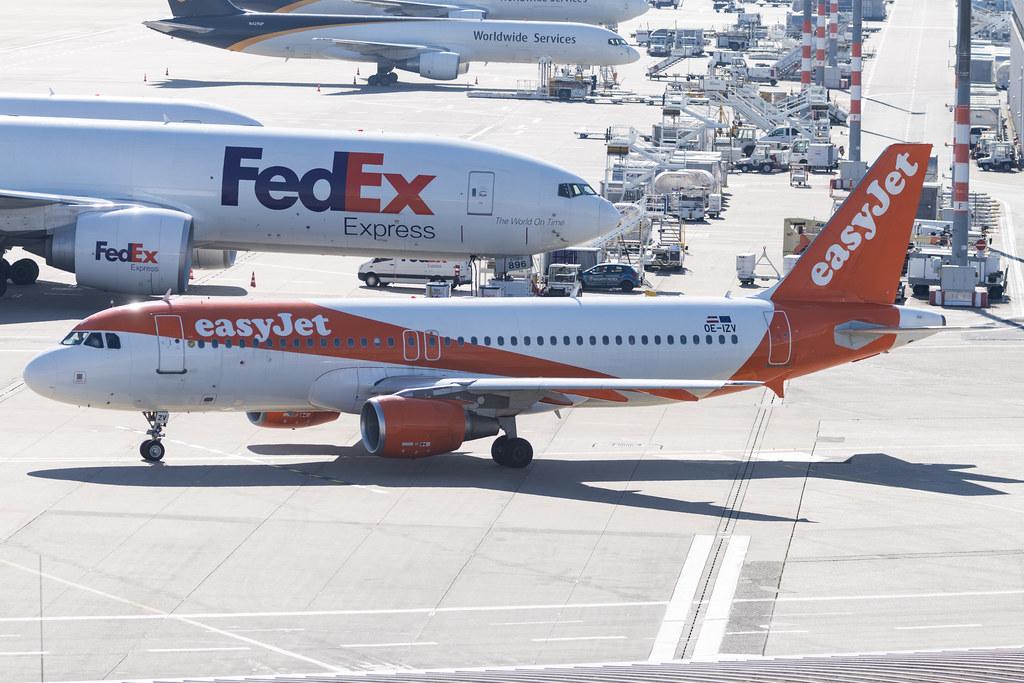 Köln Bonn Airport: easyJet (U2 / EZY) | Operator: easyJet Europe |  Airbus A320-214 A320 | OE-IZV | MSN 2968